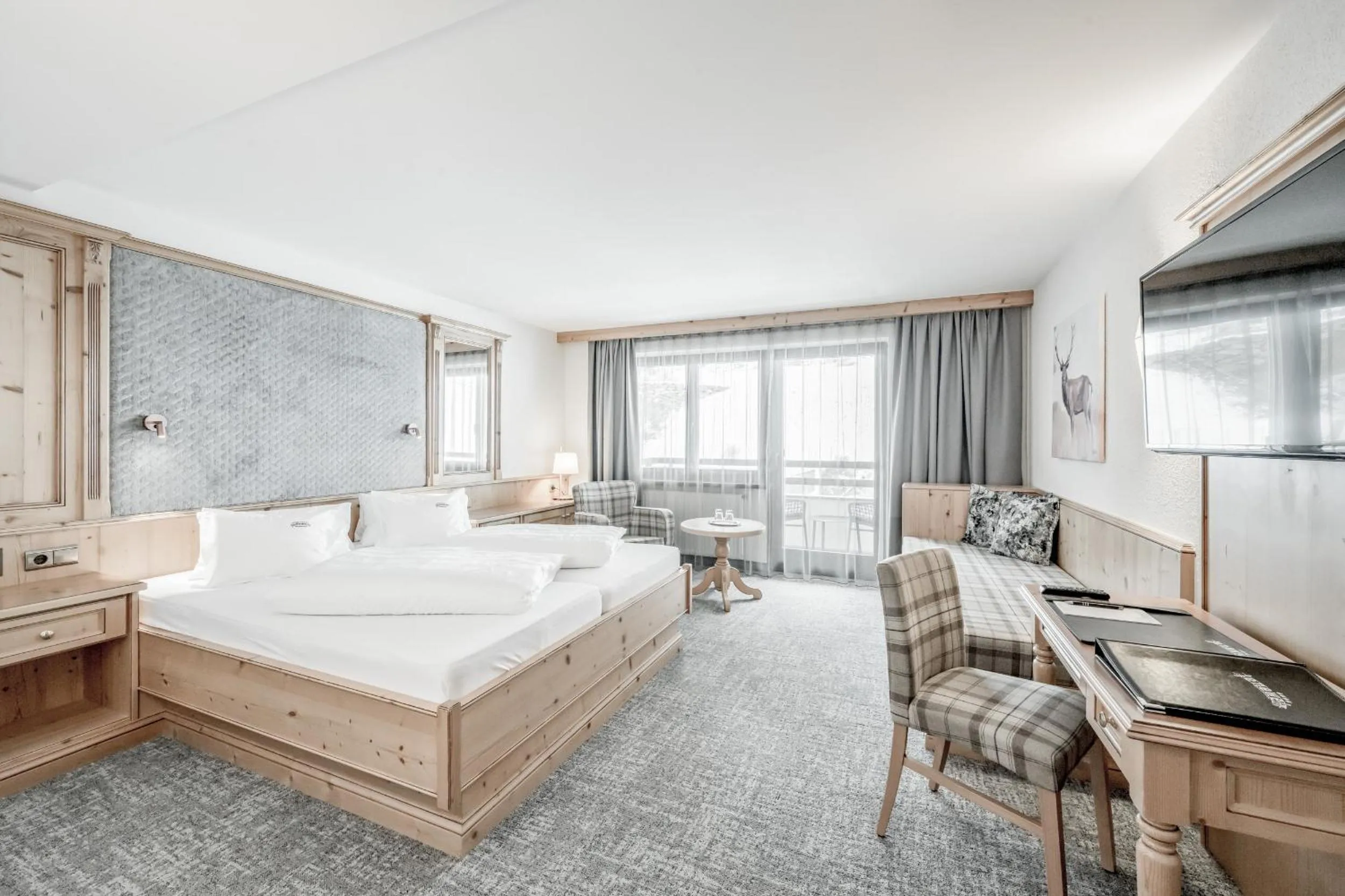 Bedroom, Bed in Hotel Jenewein