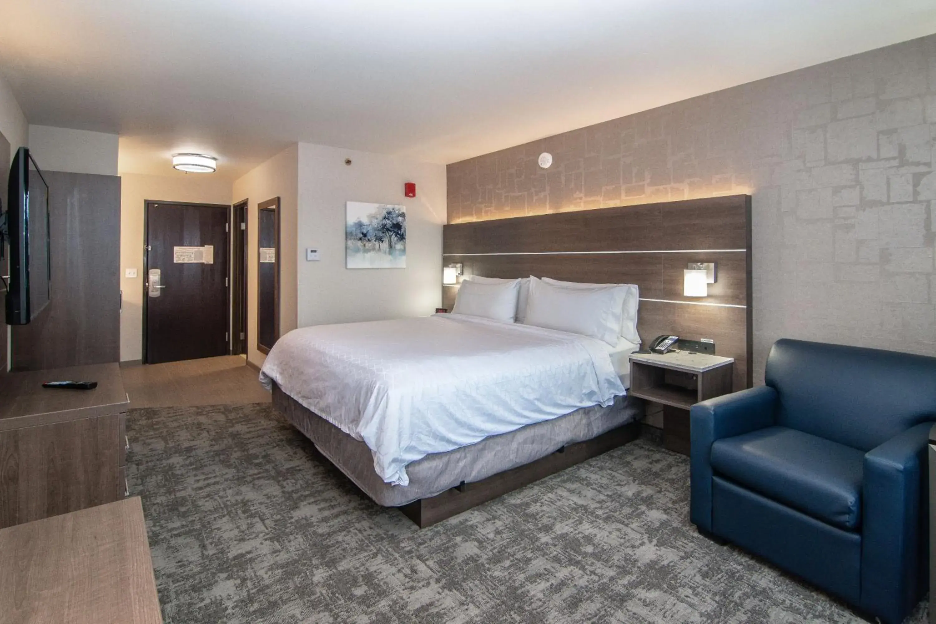 King Room - Mobility Access/Roll in Shower - Non-Smoking in Holiday Inn Express Spokane-Downtown by IHG King Room - Mobility Access/Roll in Shower - Non-Smoking in Holiday Inn Express Spokane-Downtown by IHG