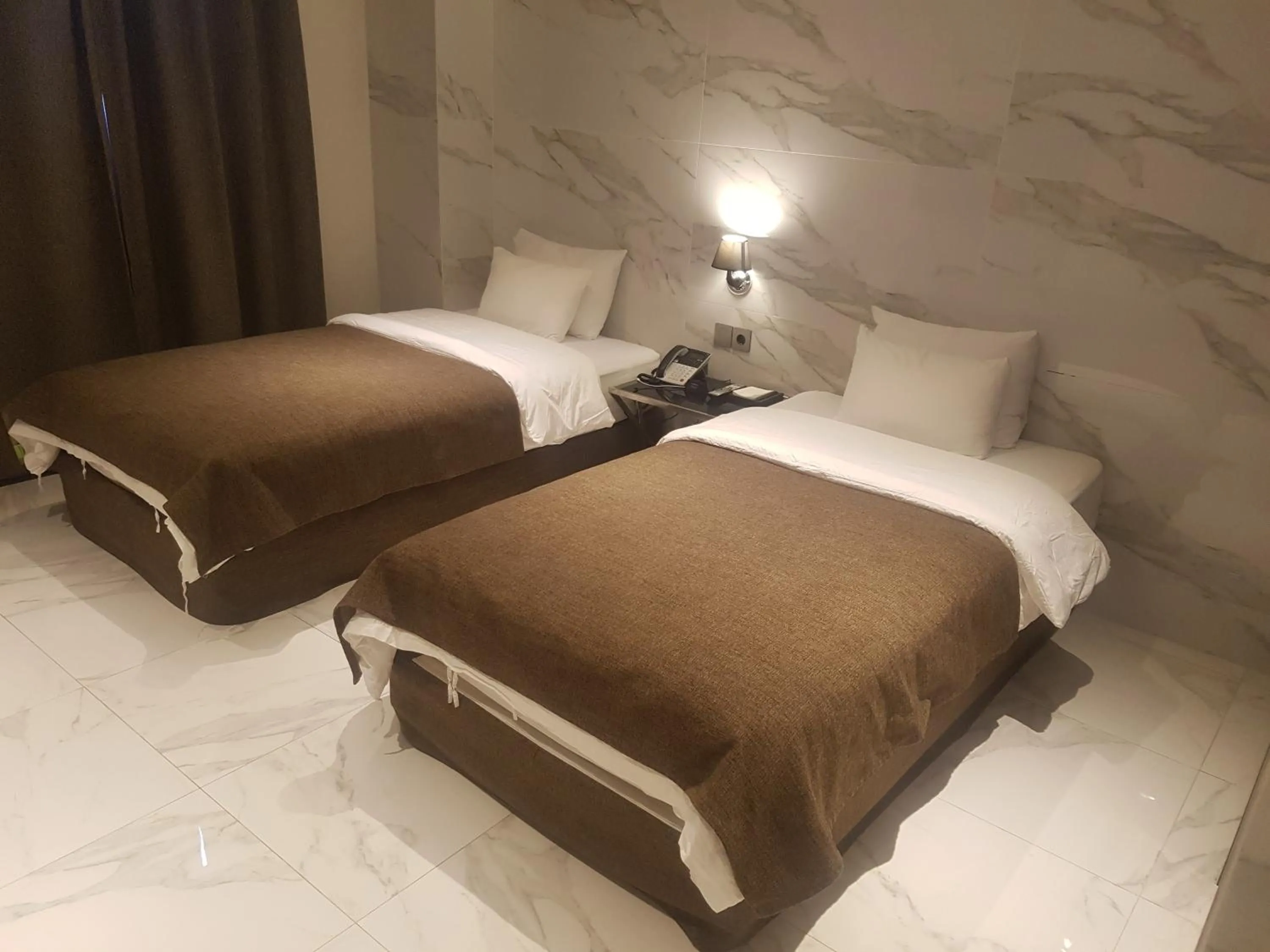 Bed in Hotel The May