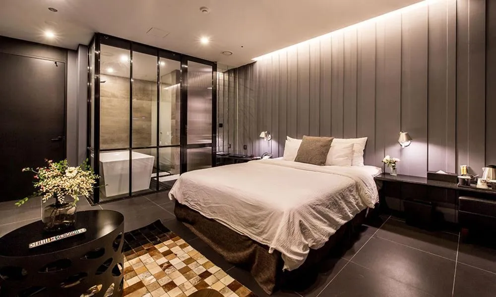 Bed in Hotel The May