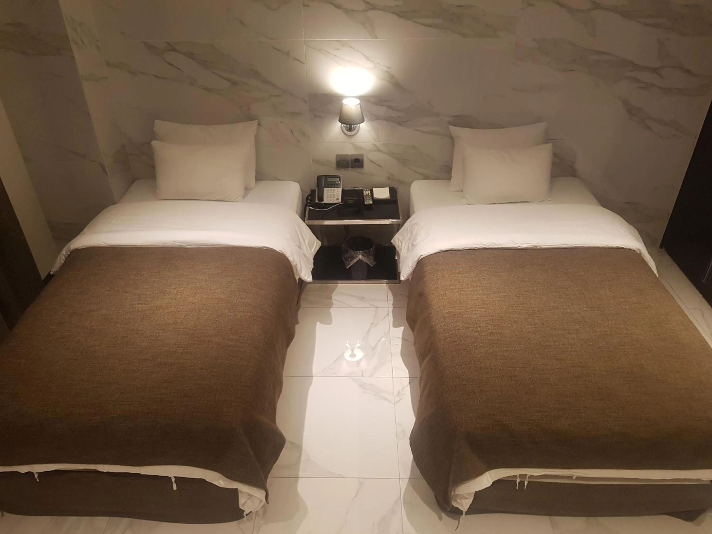 Bed in Hotel The May