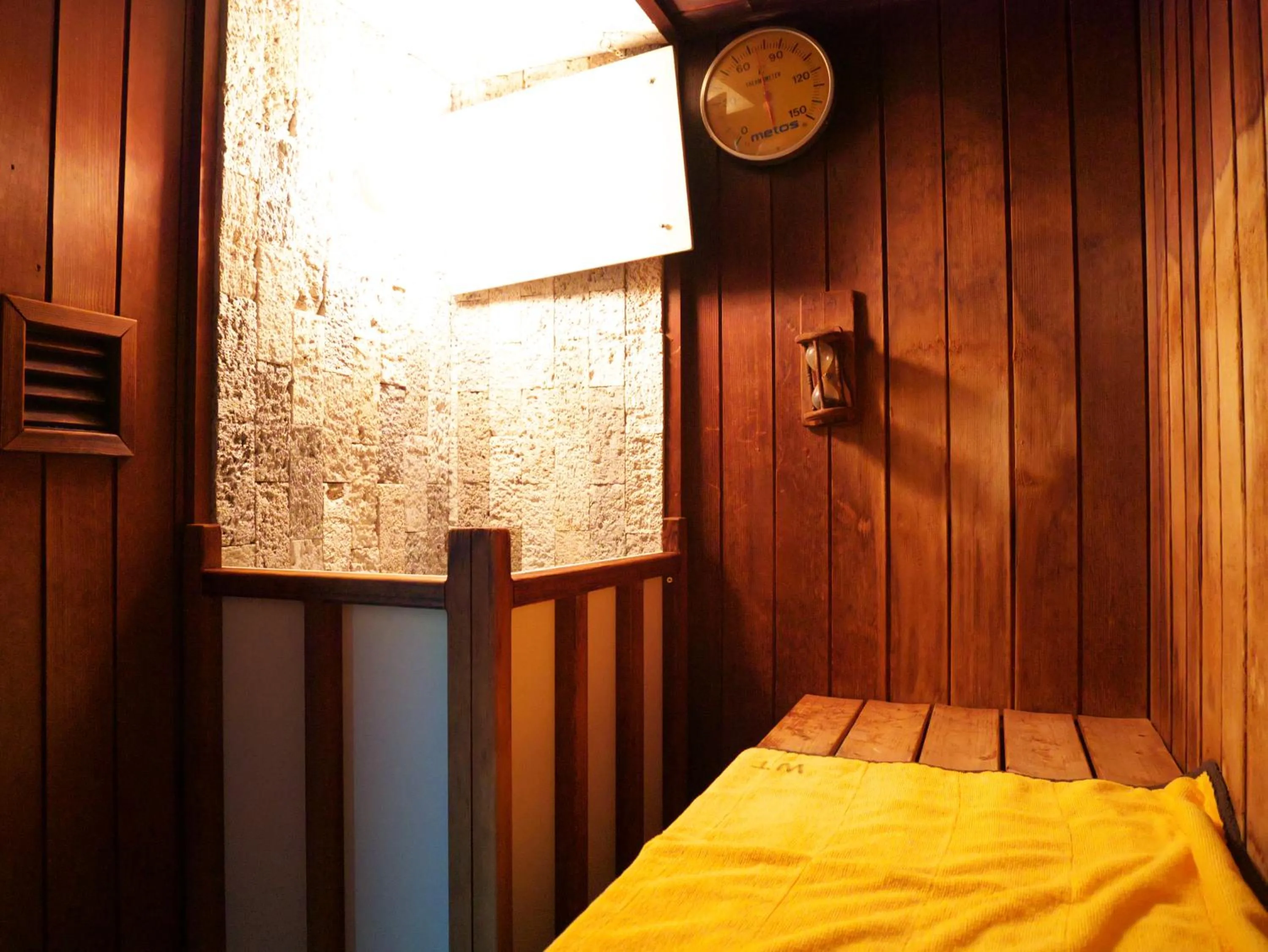 Bed in Wisterian Life Club Usami