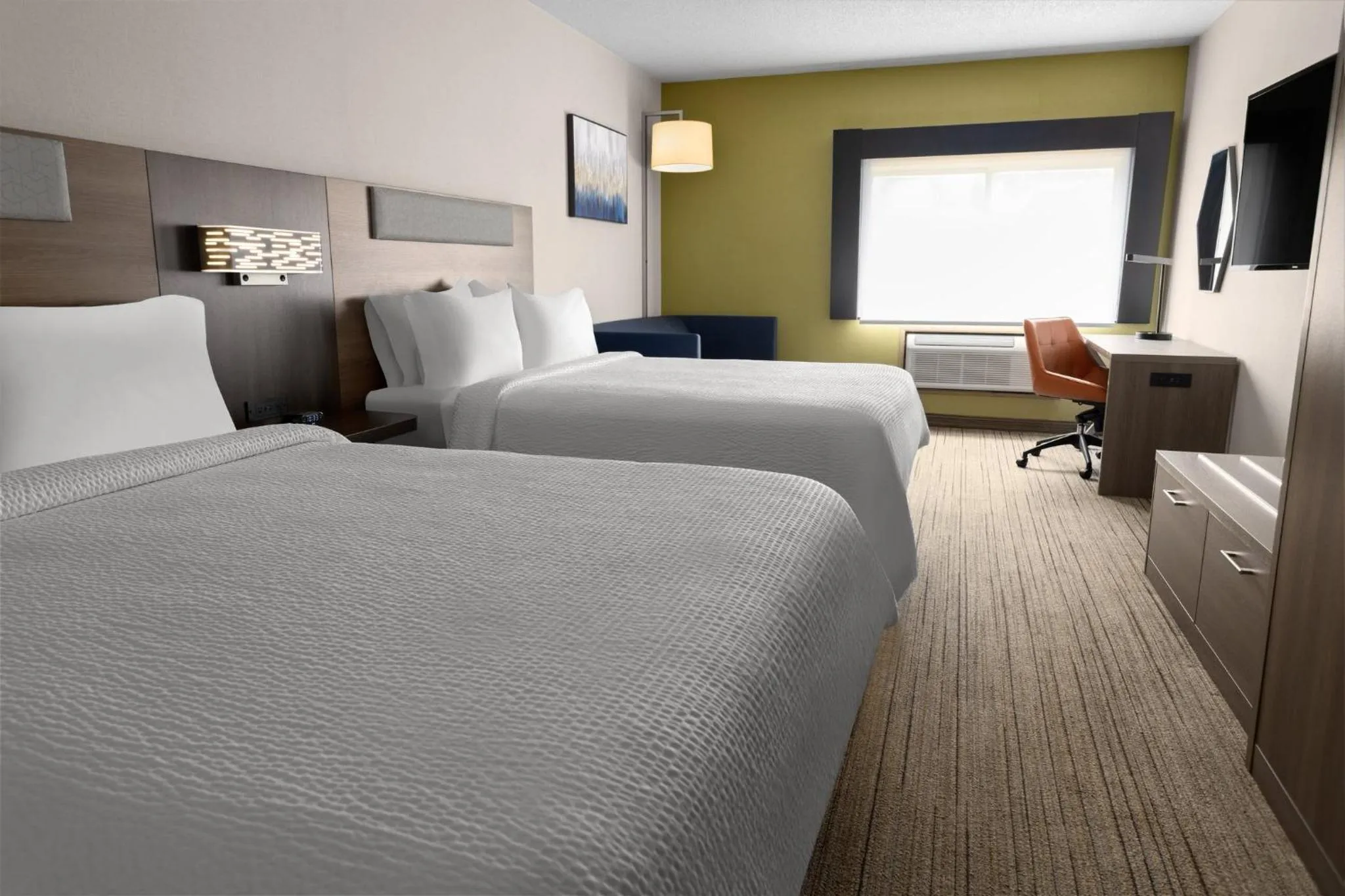 Photo of the whole room, Bed in Holiday Inn Express Stony Brook-Long Island by IHG