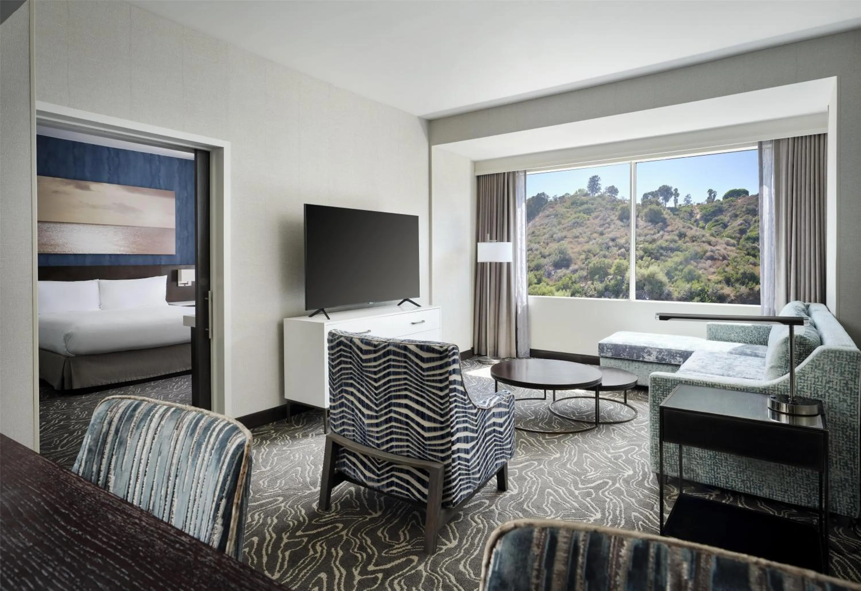 Living room in Hilton San Diego Mission Valley