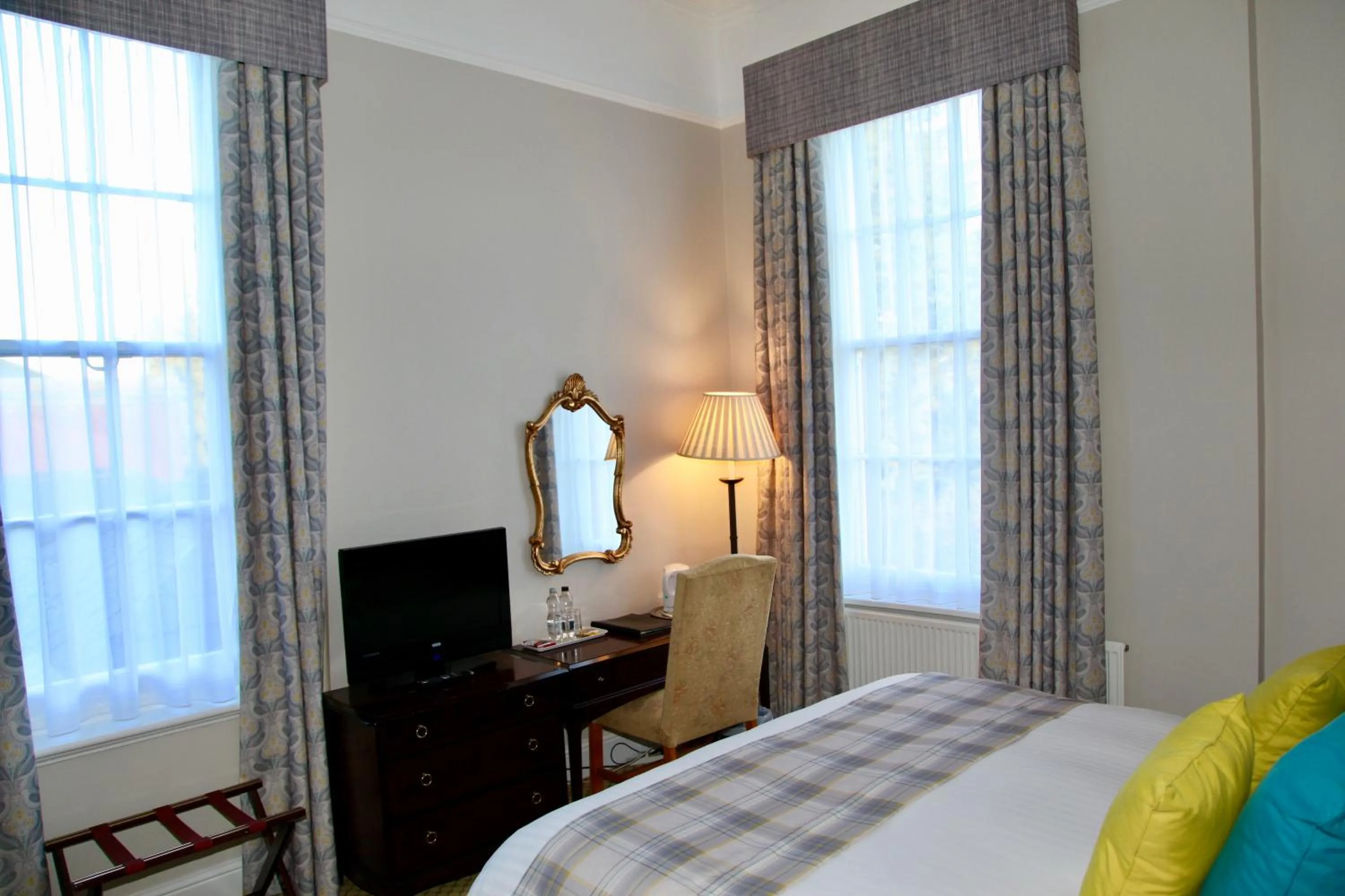 Bedroom, Bed in Dovecliff Hall Hotel