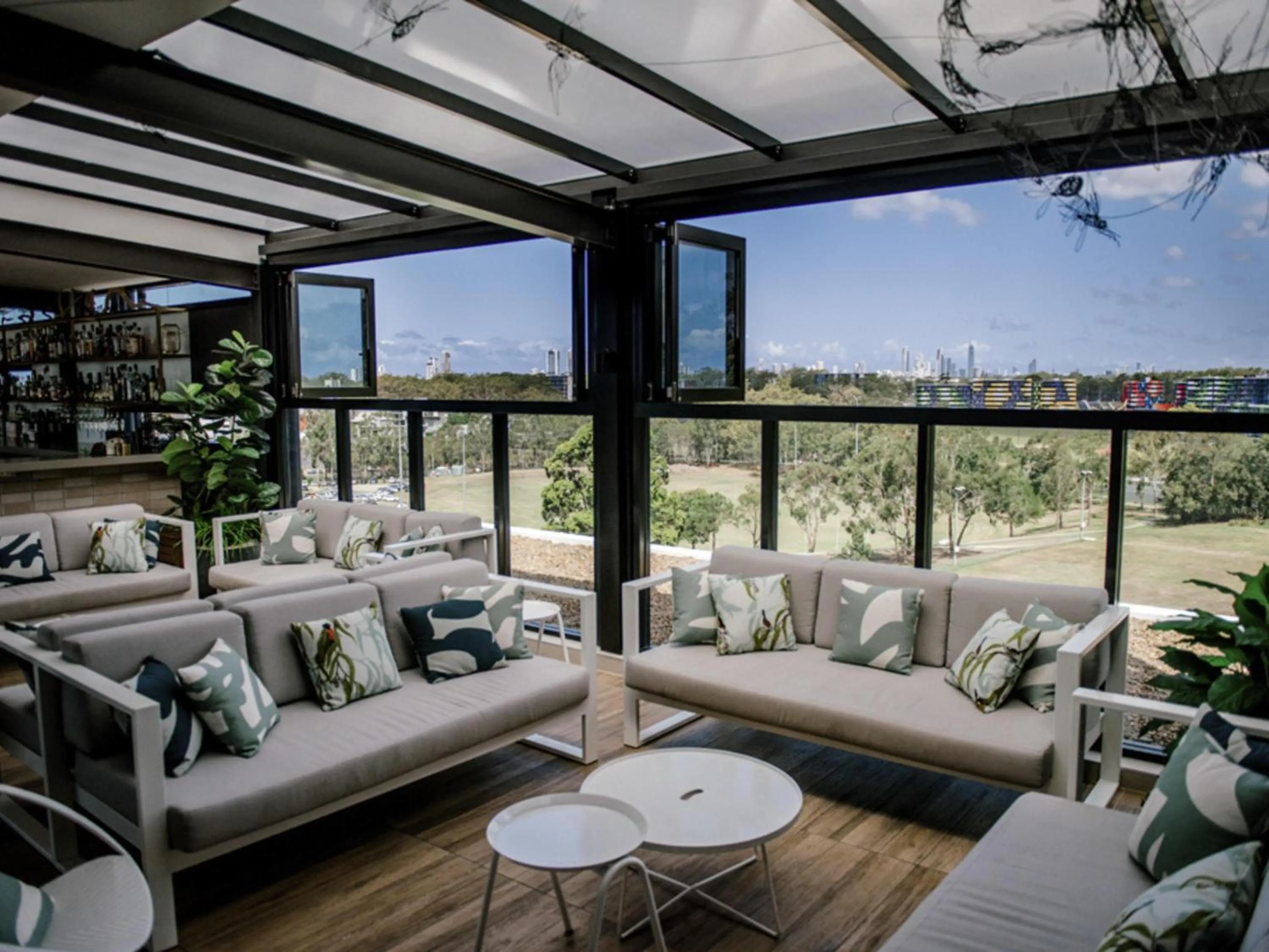 Restaurant/places to eat in Mantra at Sharks