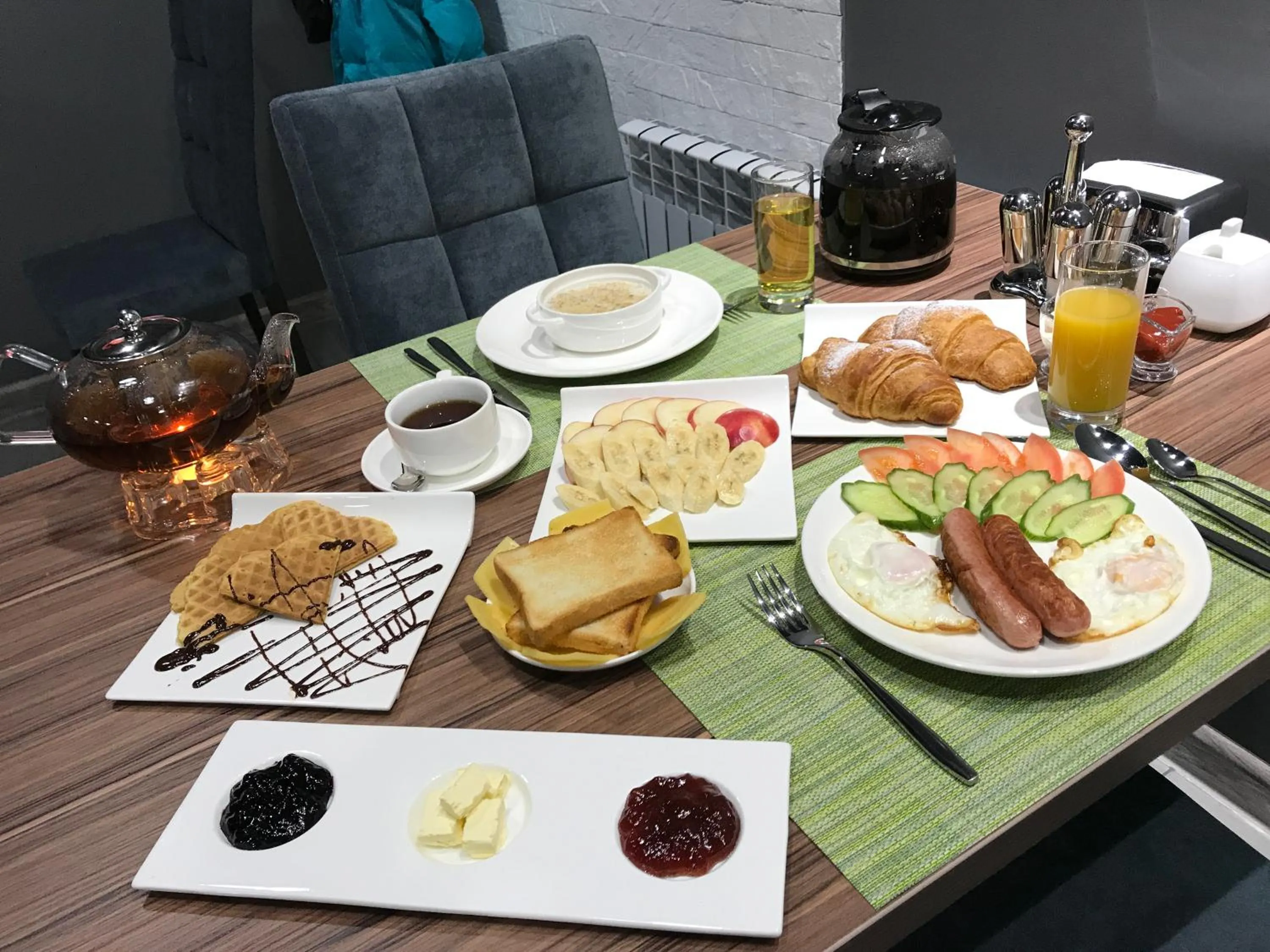 Breakfast in MAXX inn