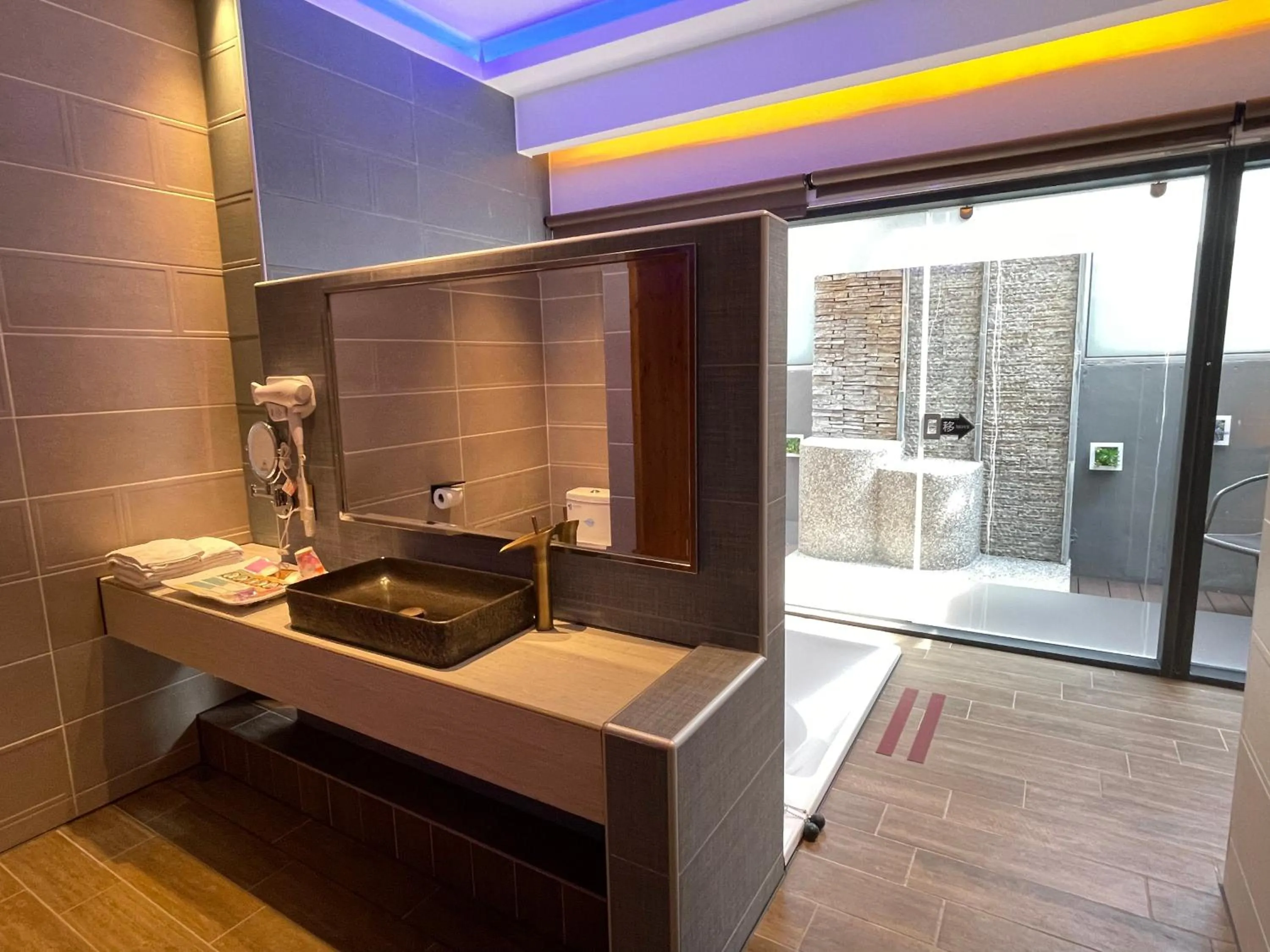 Yosemite Motel - Chunghua Branch