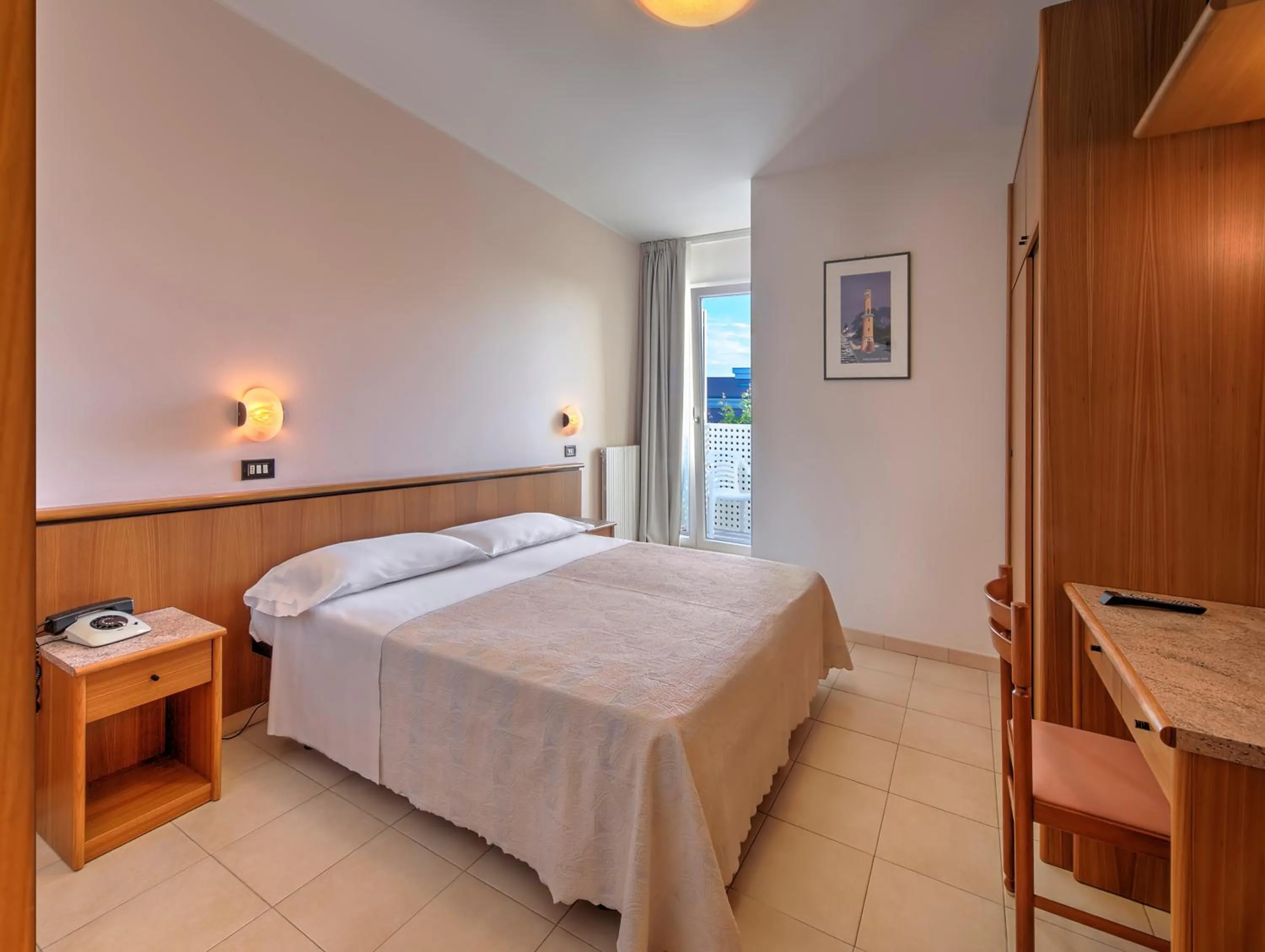 Photo of the whole room, Bed in Hotel Excelsior