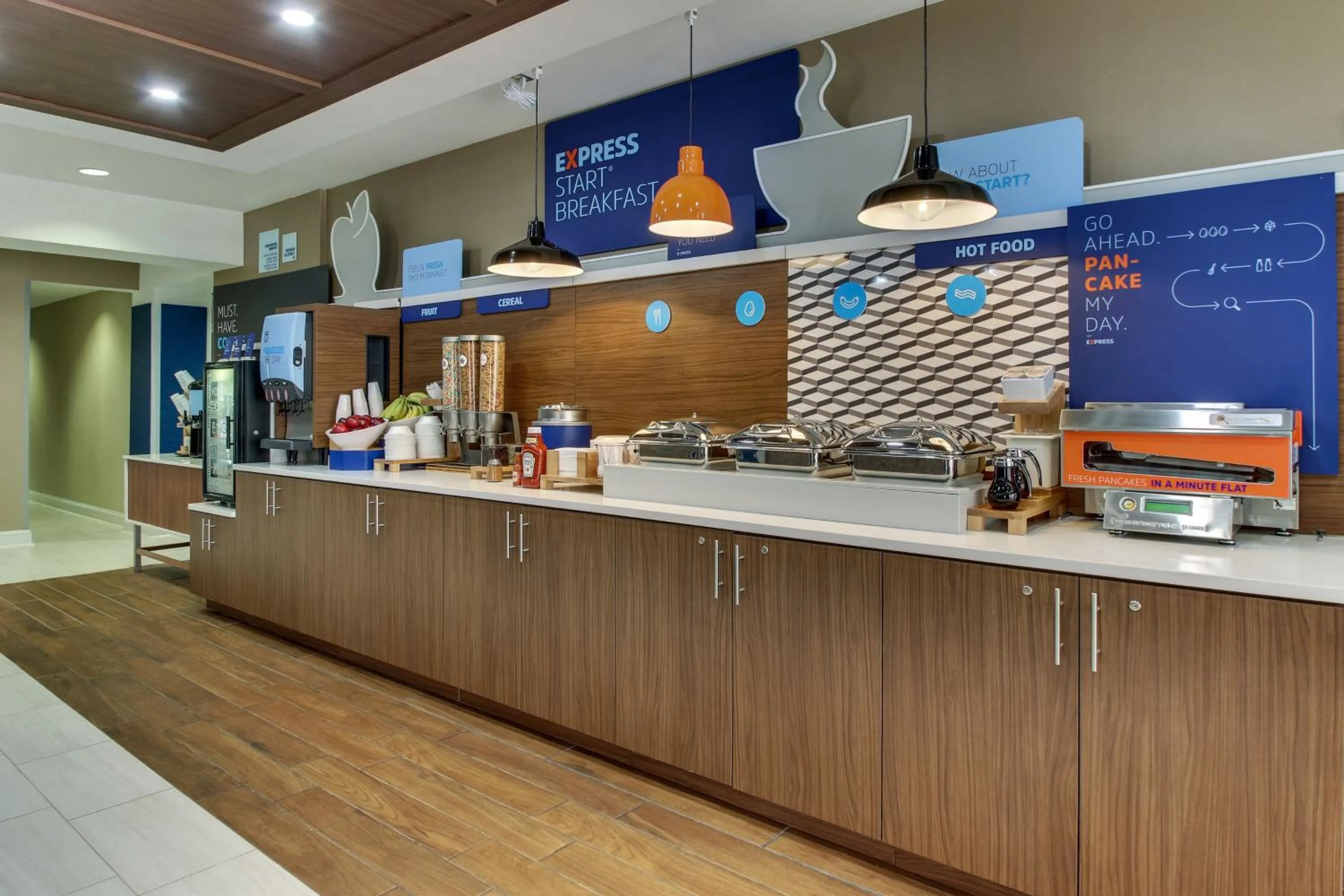 Restaurant/places to eat in Holiday Inn Express & Suites Columbus - Ft Benning Maingate by IHG