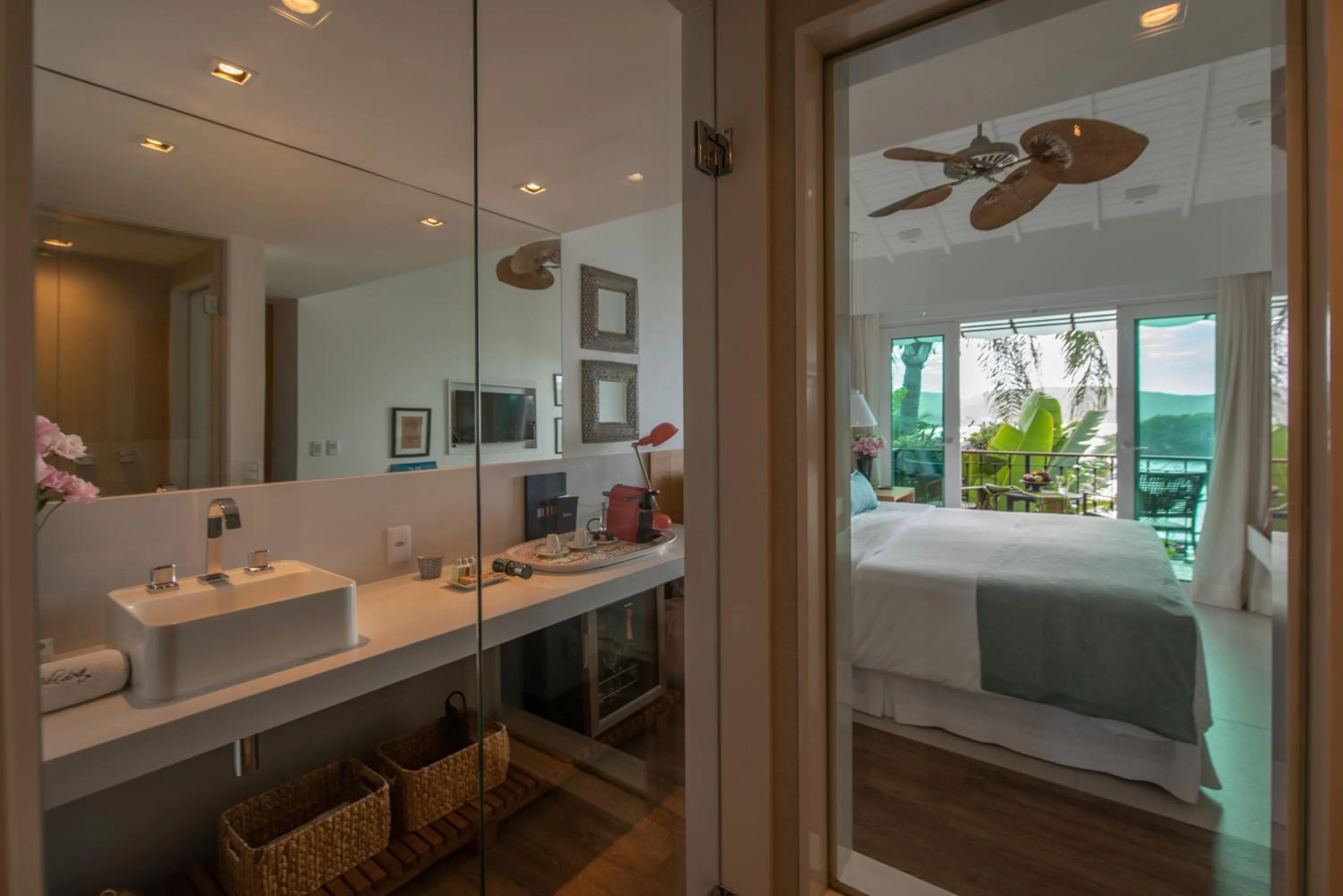 Photo of the whole room, Bed in Vila deste Hotel