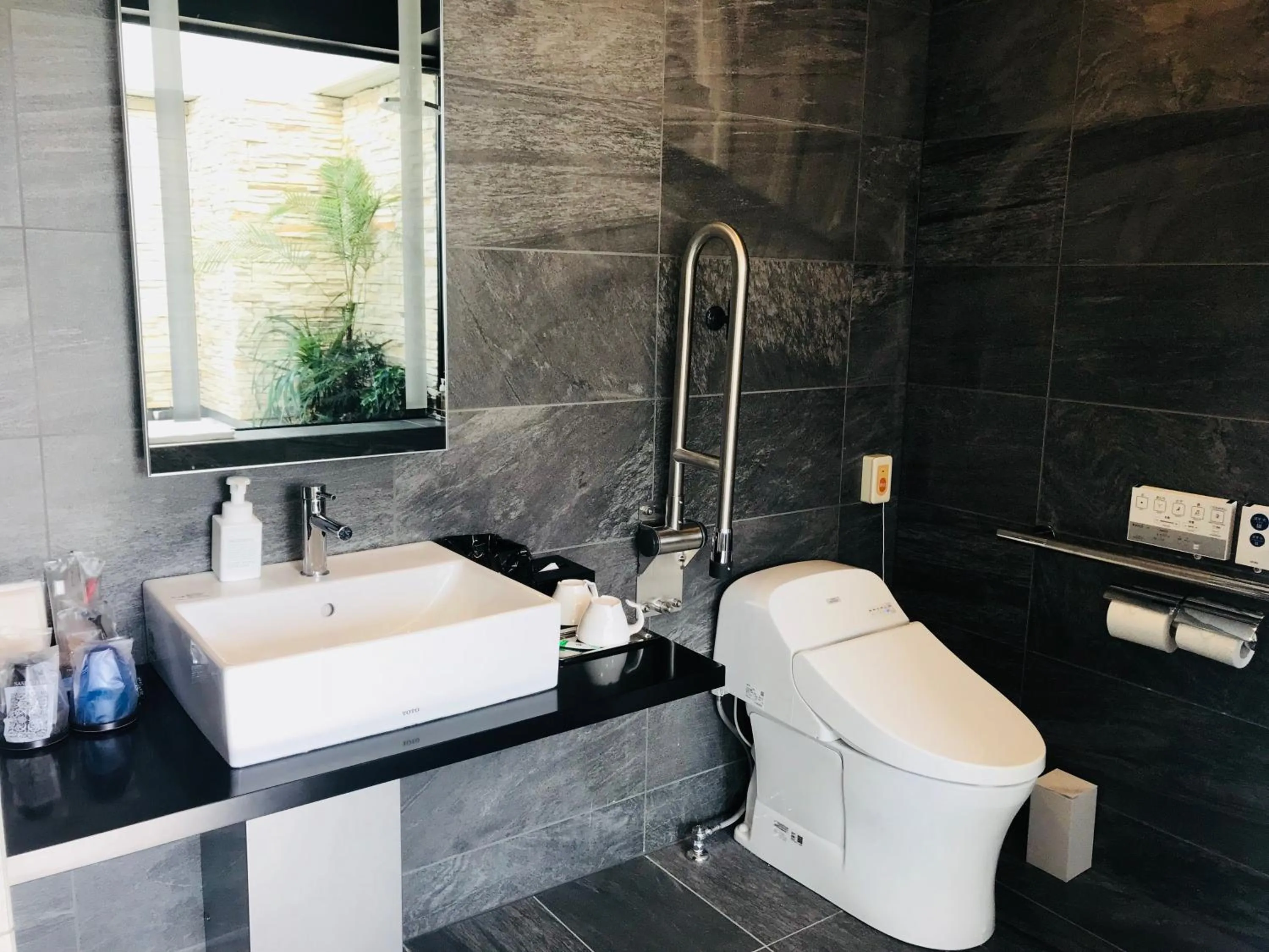 Toilet in Hotel Emit Ueno