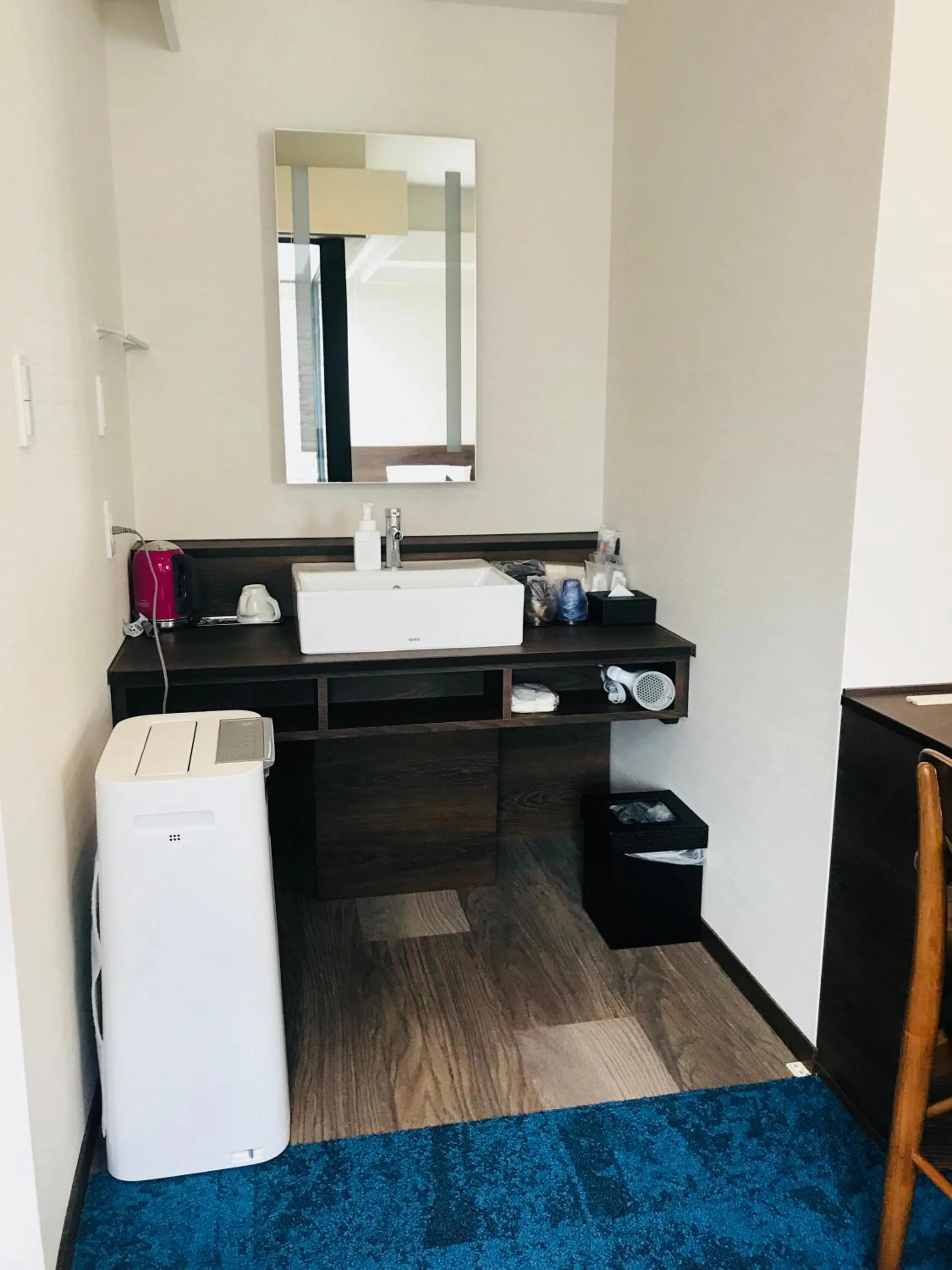 Photo of the whole room in Hotel Emit Ueno