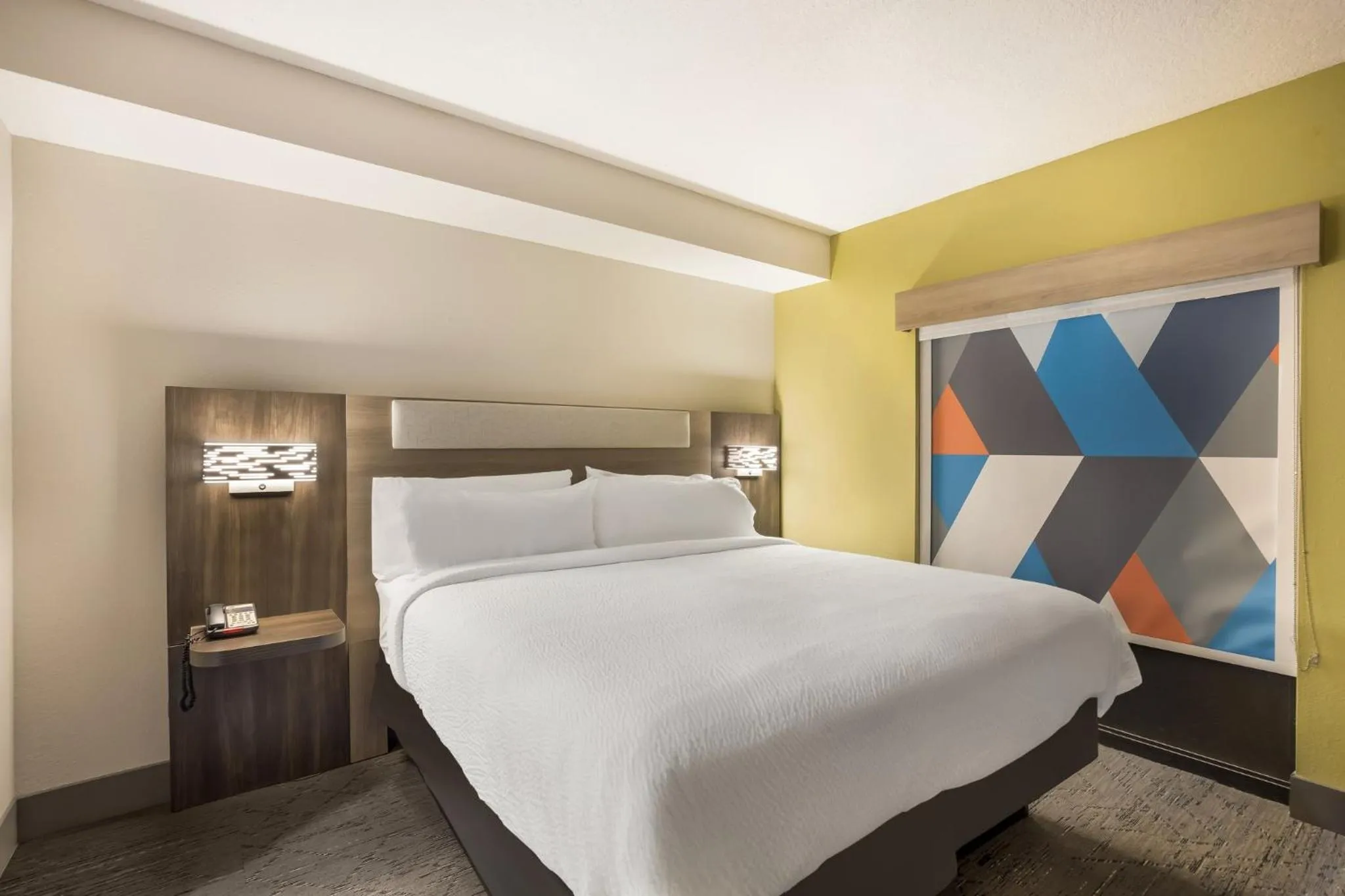 Photo of the whole room, Bed in Holiday Inn Express Hotel & Suites Perry by IHG