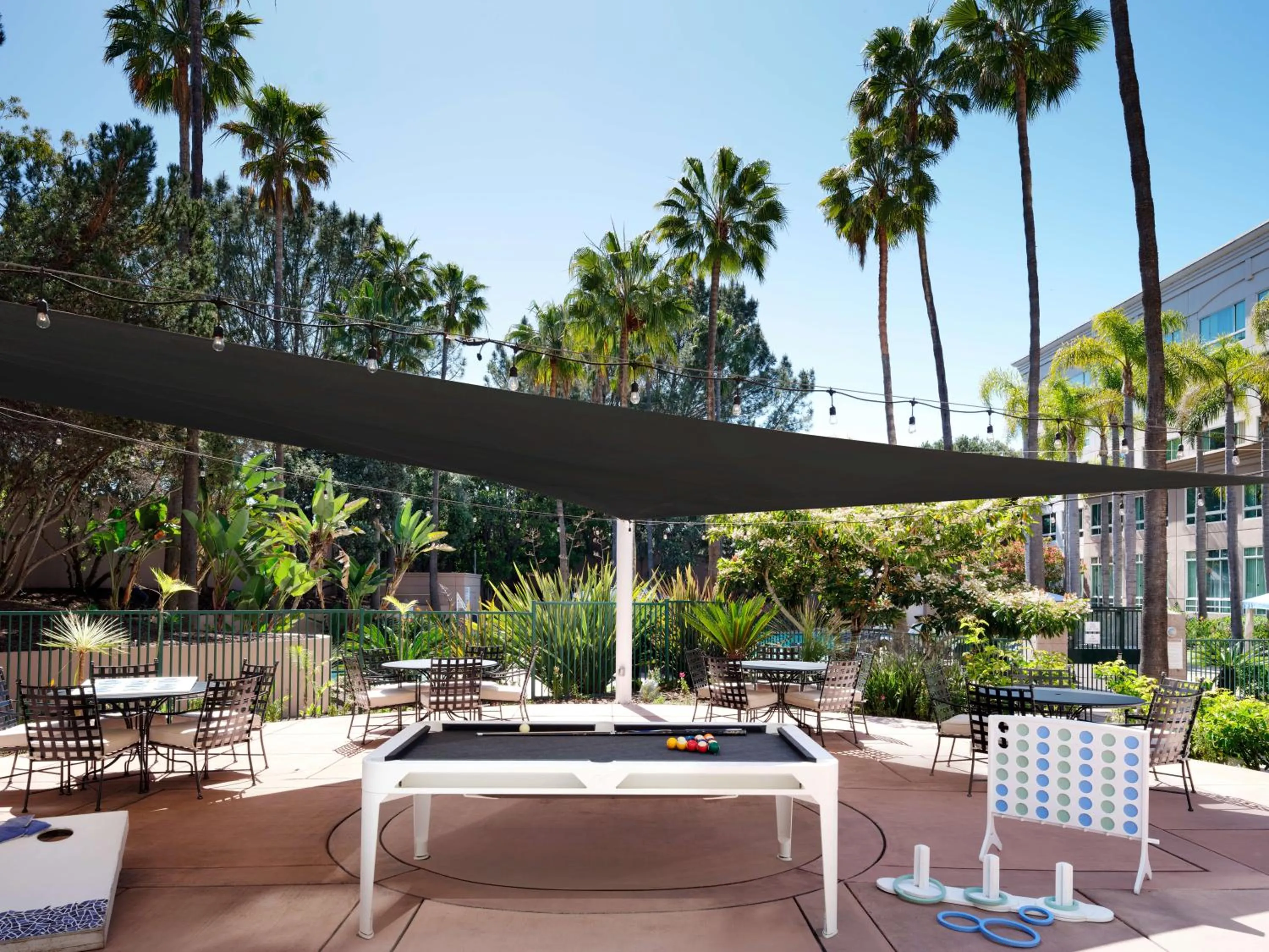 Patio in DoubleTree by Hilton San Diego Del Mar