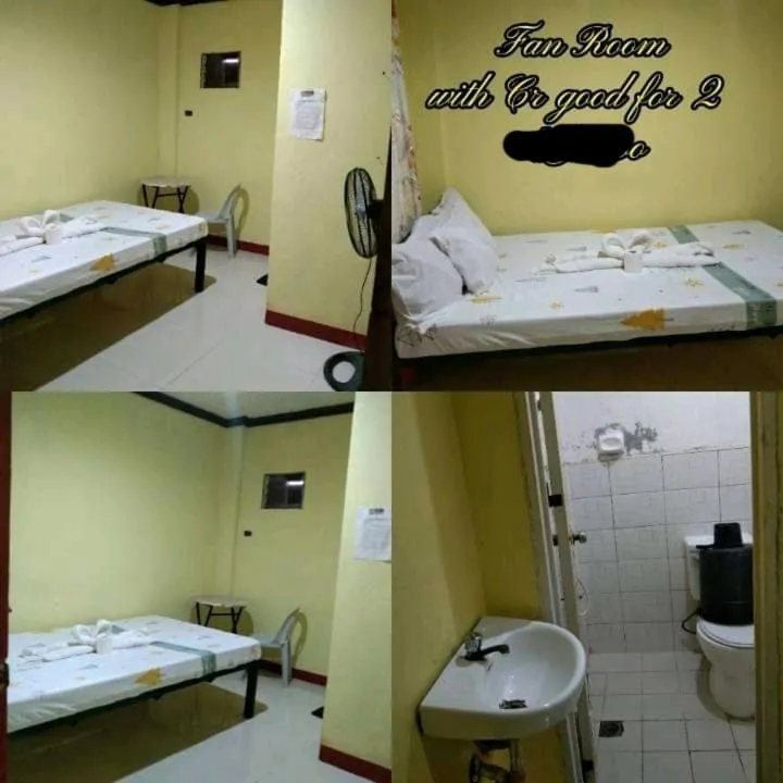 Bed in RMS Travellers Inn