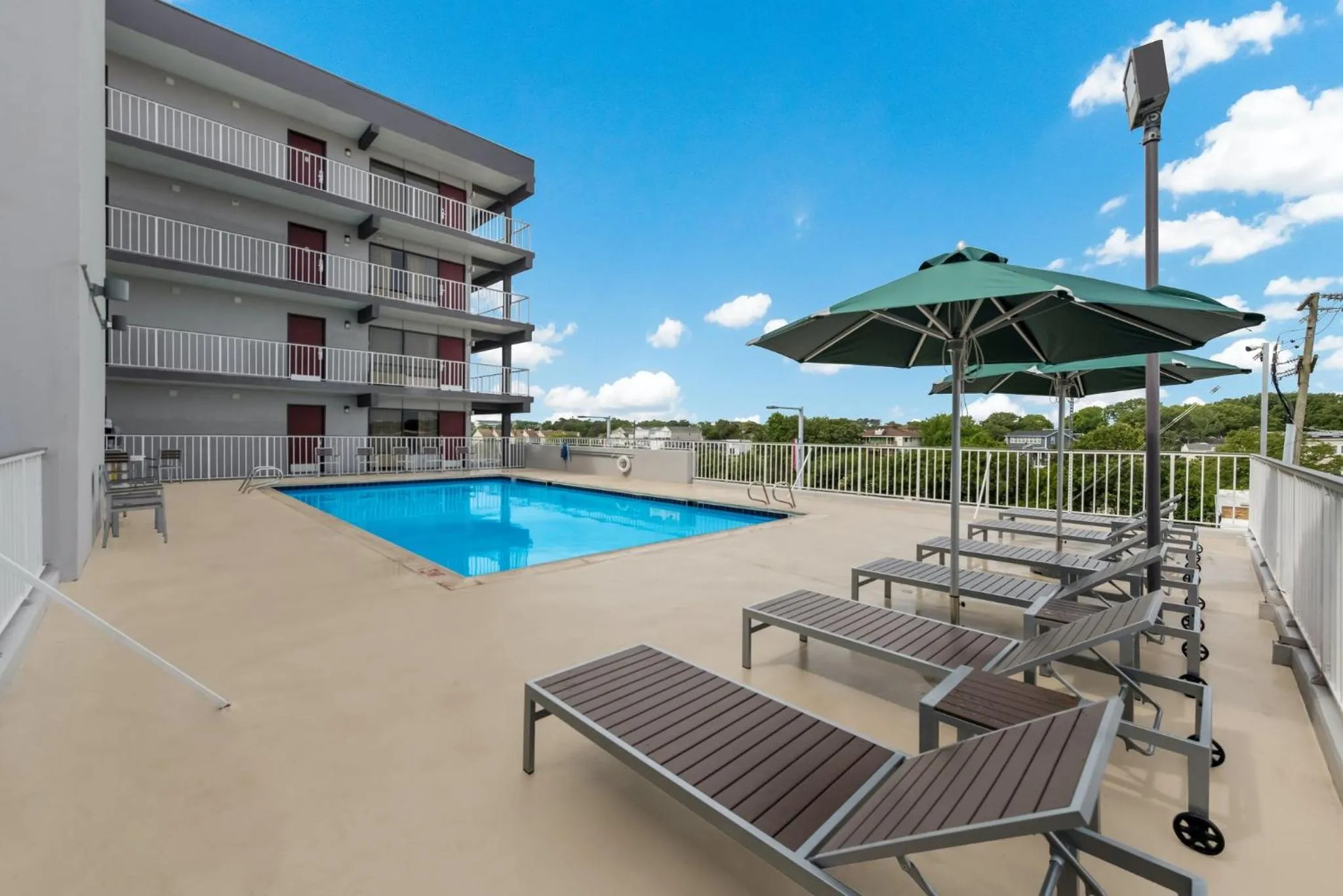 Swimming pool in Red Roof PLUS & Suites Virginia Beach - Seaside