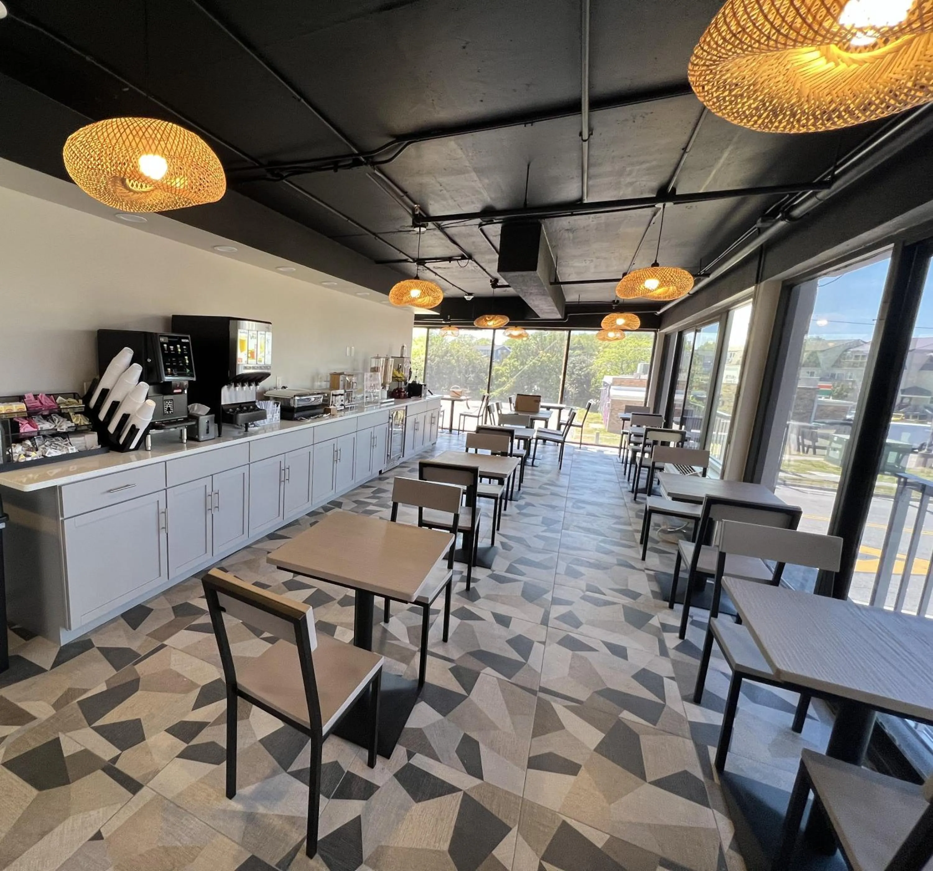 Breakfast in Red Roof PLUS & Suites Virginia Beach - Seaside