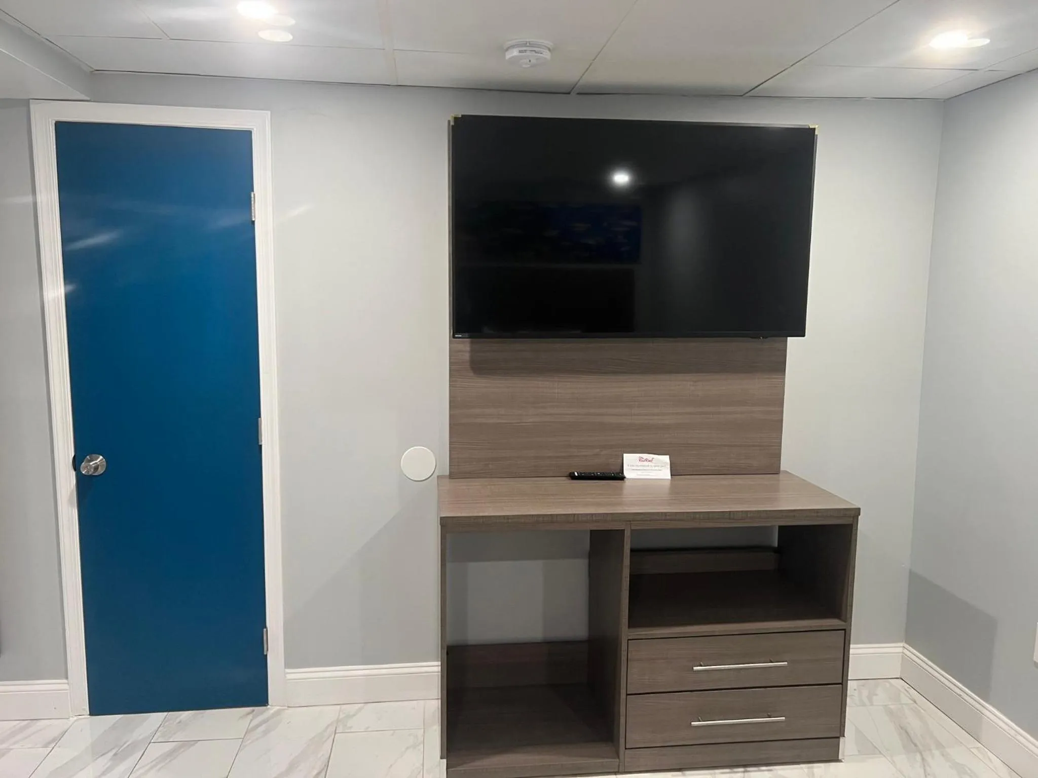 Photo of the whole room in Red Roof PLUS & Suites Virginia Beach - Seaside