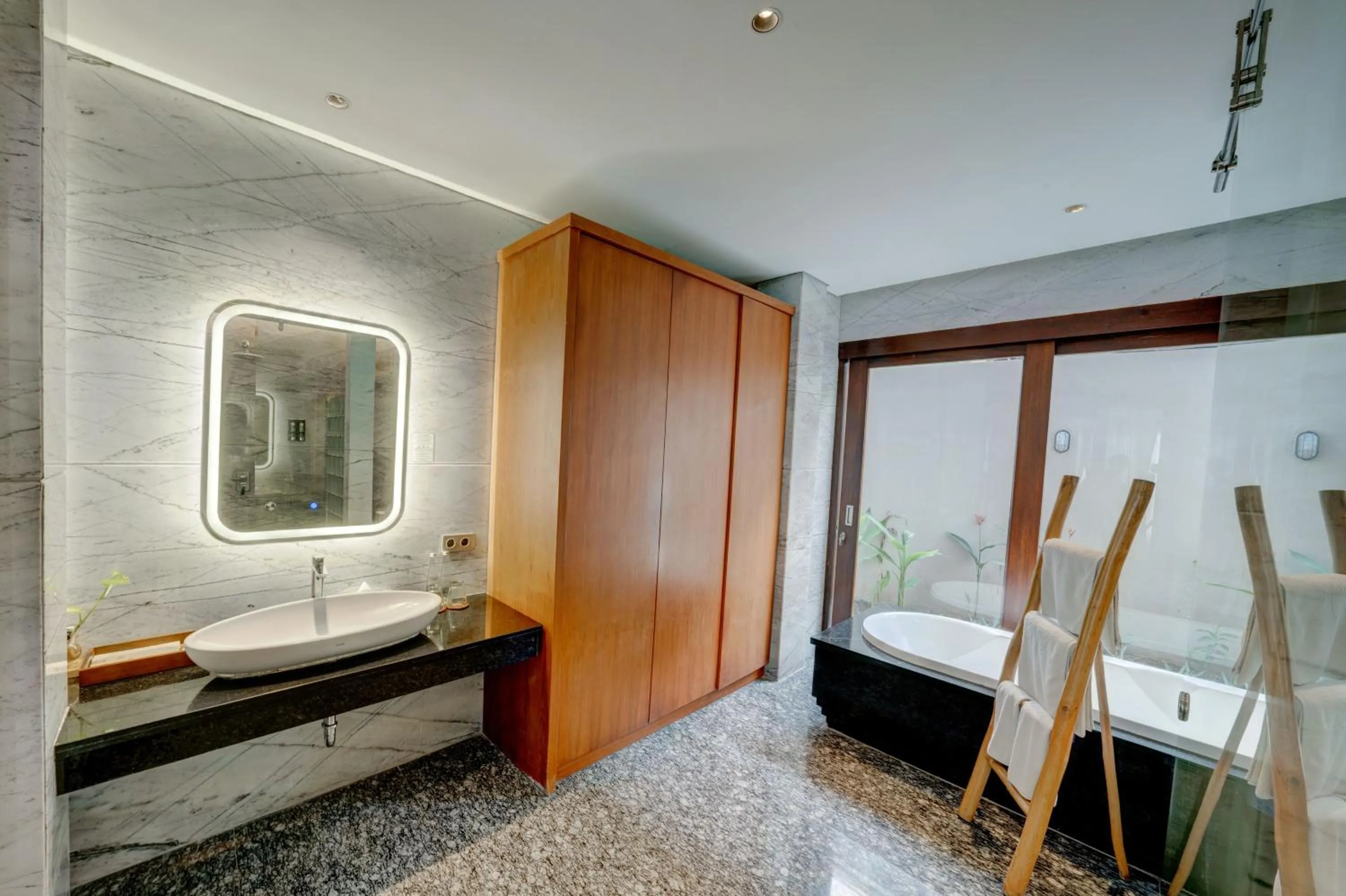 Bathroom, Bed in Mokko Suite Villas Umalas Bali
