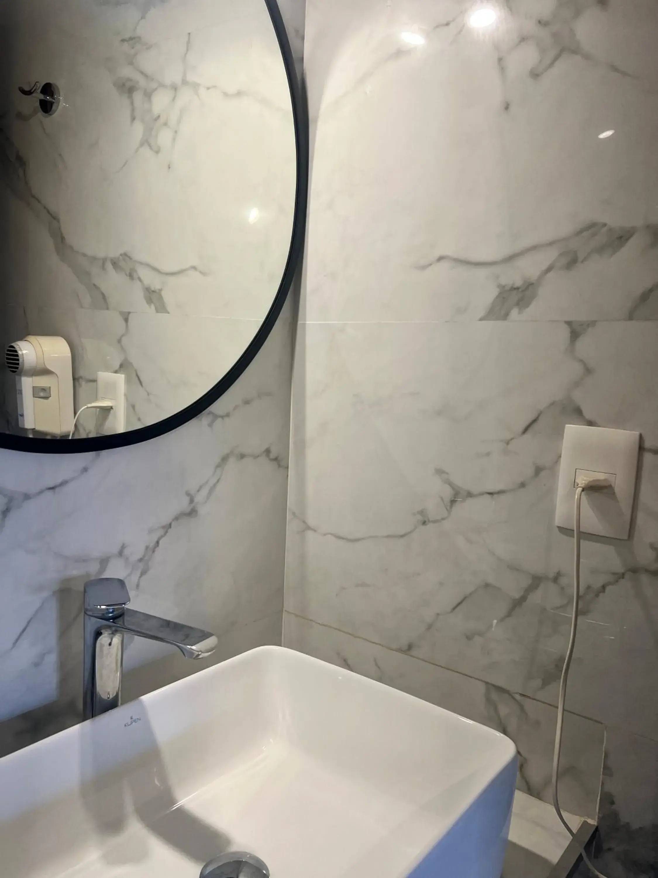 Economy Twin Room in Hotel De La Barra Economy Twin Room in Hotel De La Barra