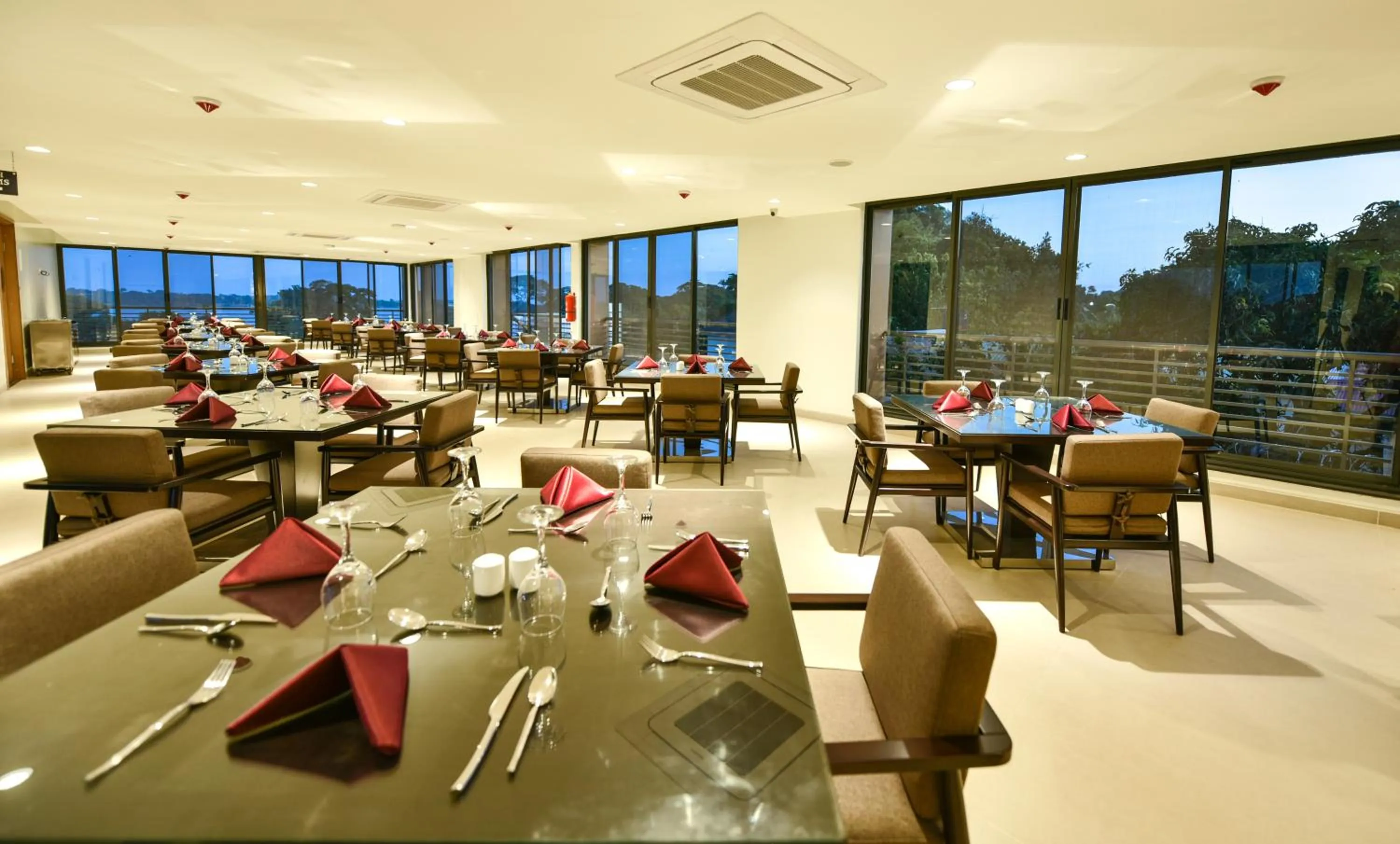 Restaurant/places to eat in K Hotels Entebbe