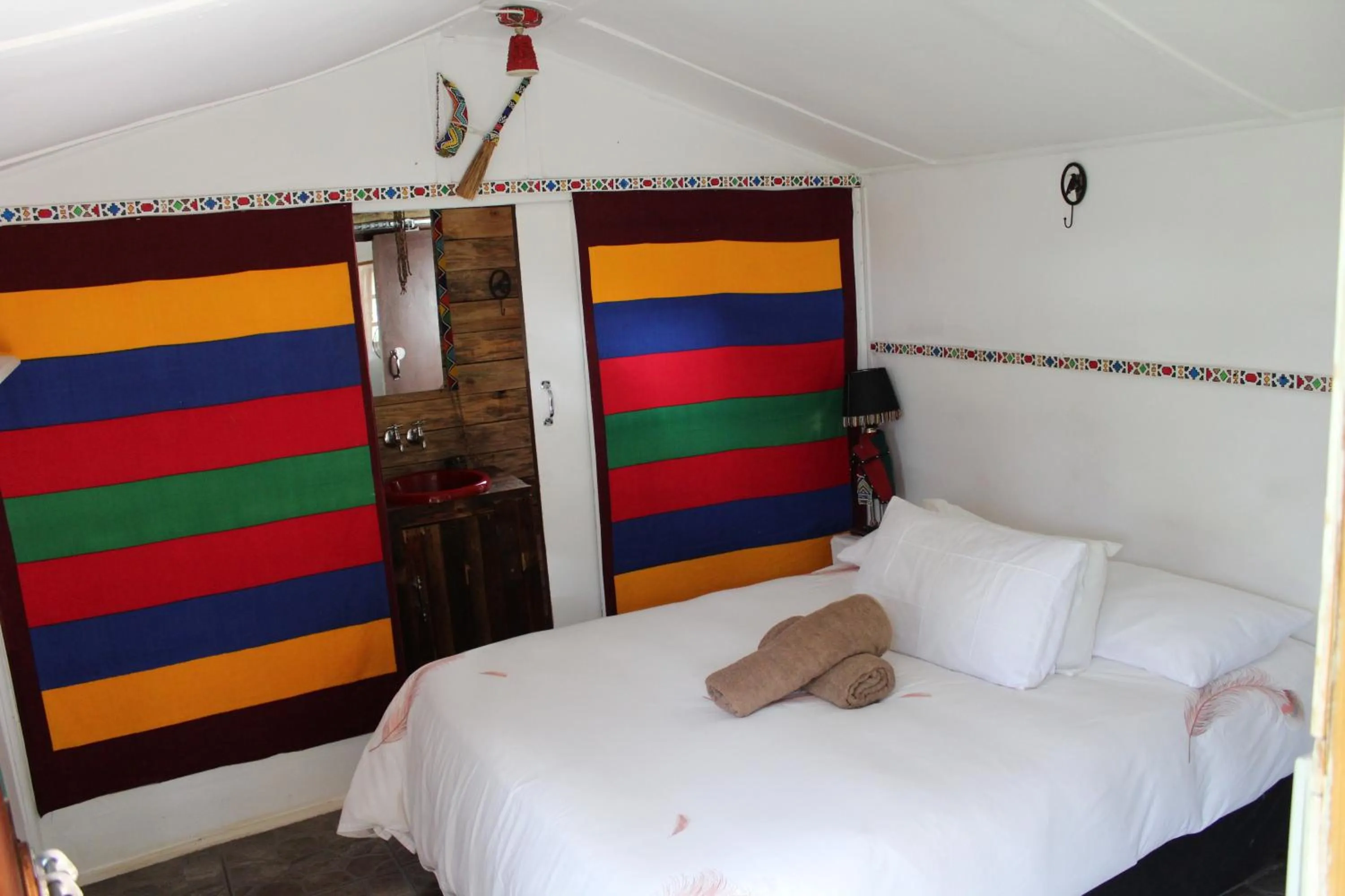 Bed in 1322 Backpackers International