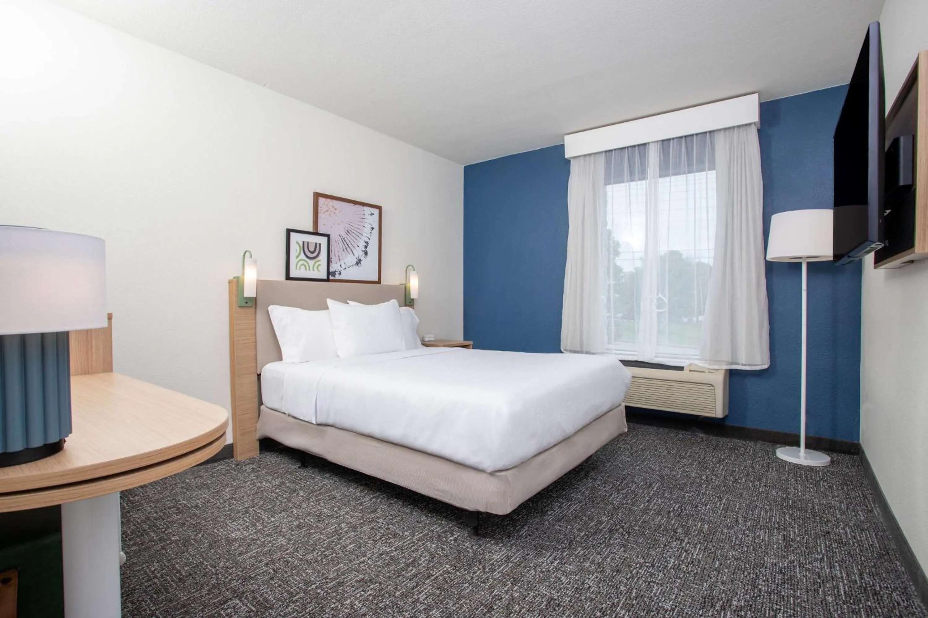 Bed in Spark By Hilton Branson Meadows