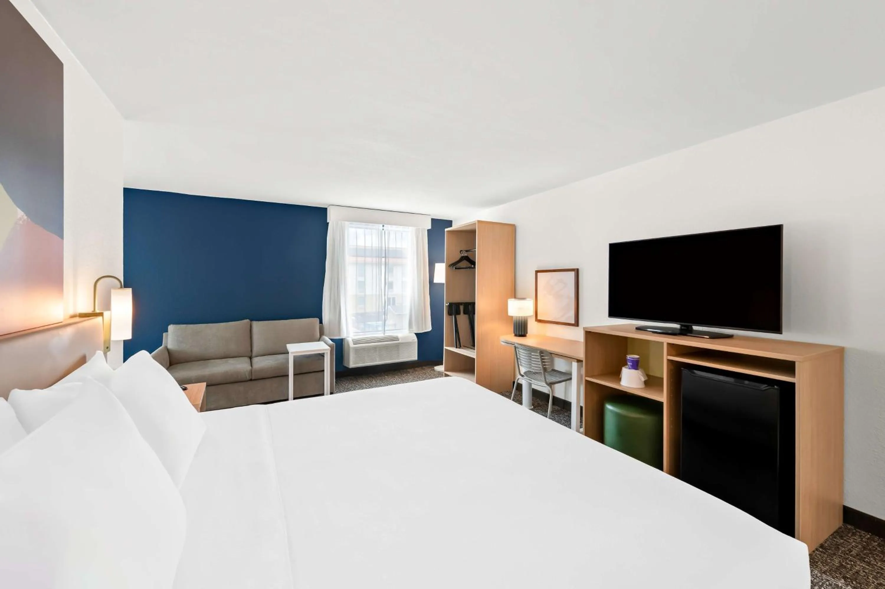 Bed in Spark By Hilton Branson Meadows