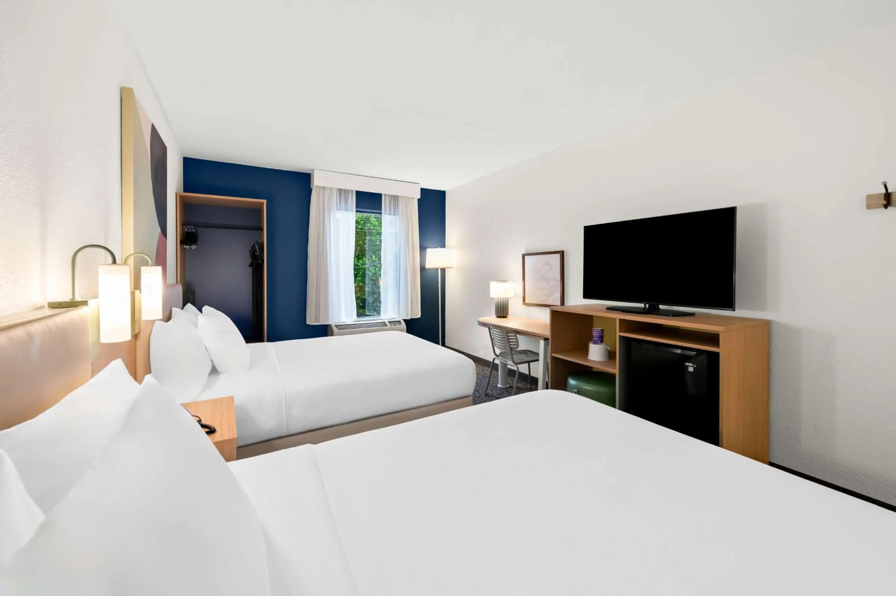 Bed in Barrington Hotel & Suites