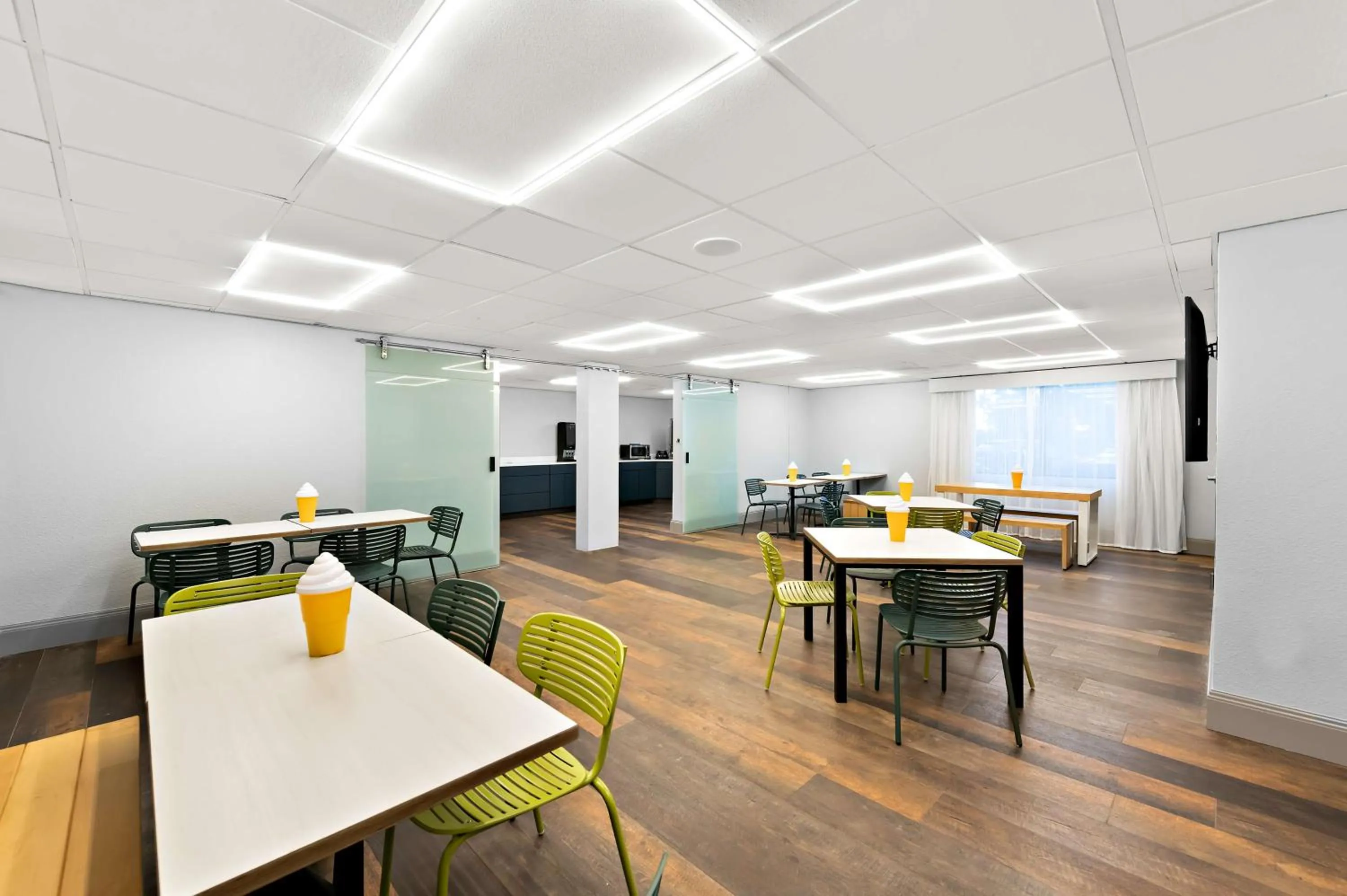 Breakfast in Spark By Hilton Branson Meadows