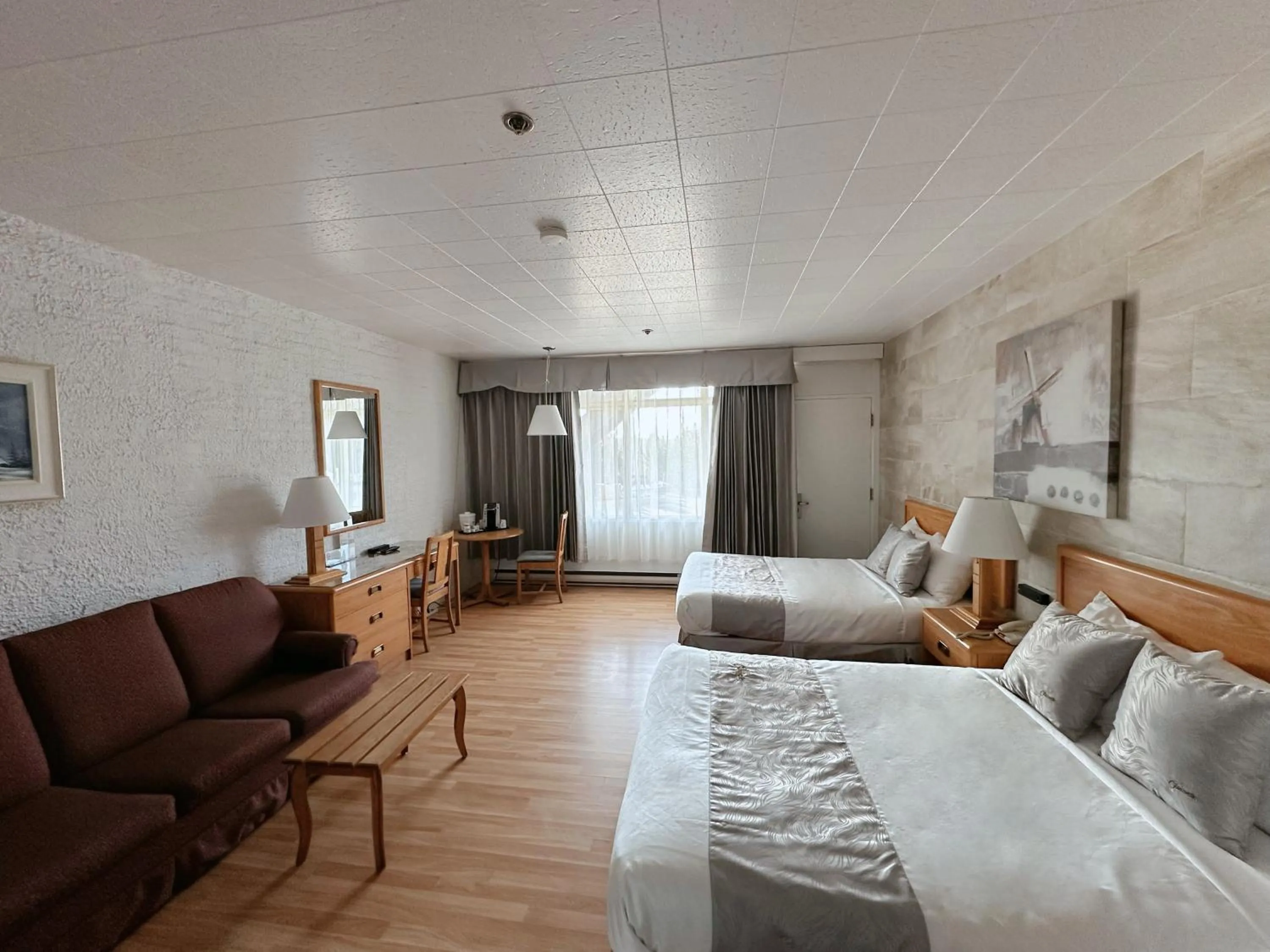 Bed in Hotel La Caravelle