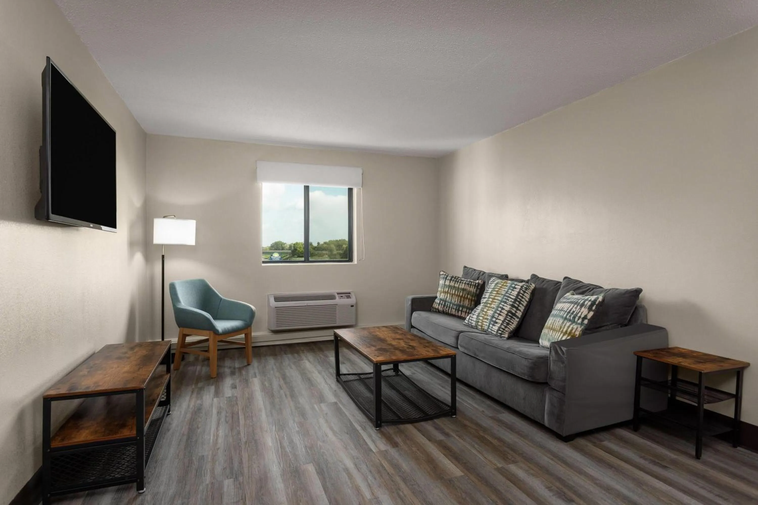 Photo of the whole room in Days Inn and Suites by Wyndham Hammond, IN