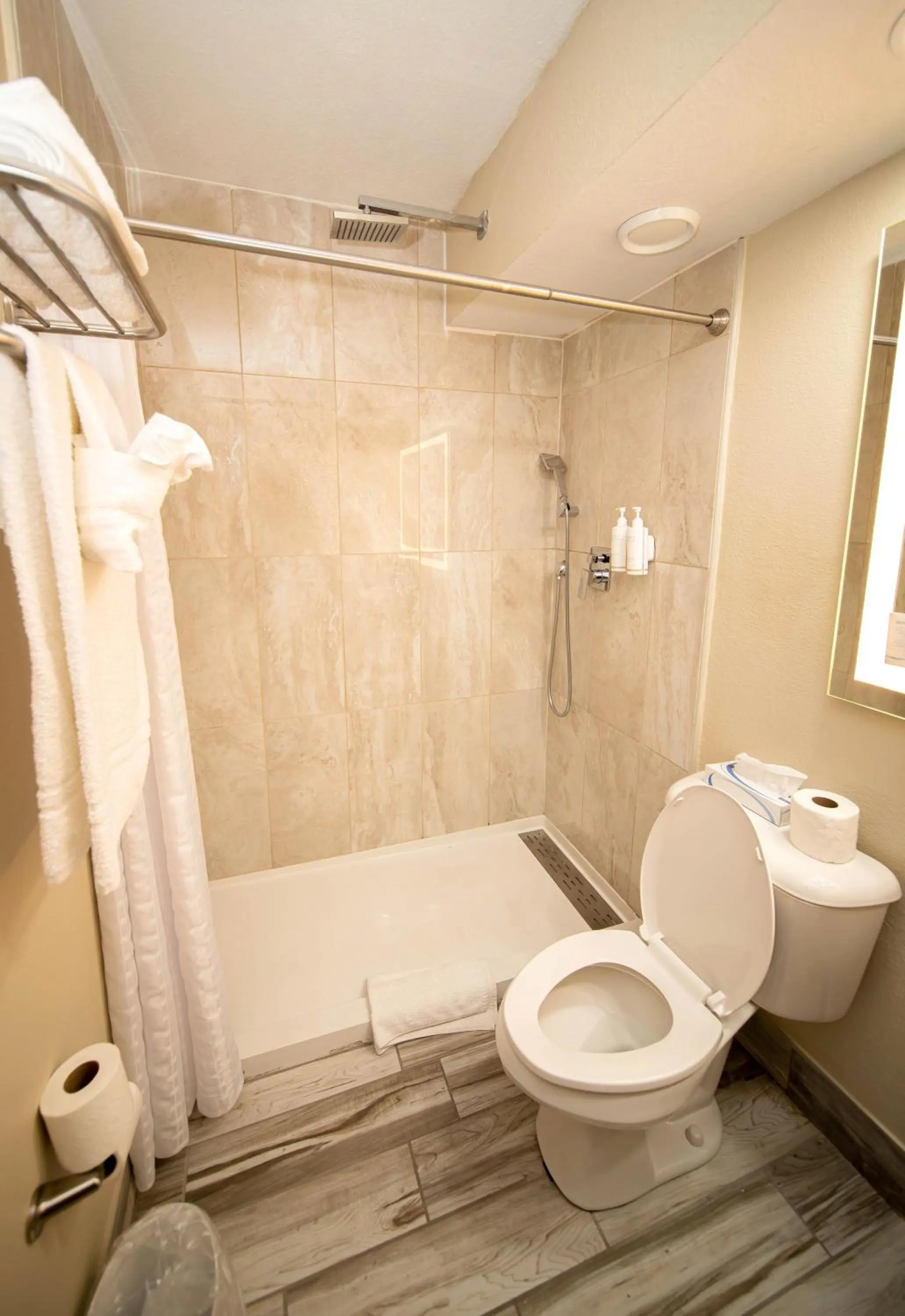 Bathroom in Days Inn and Suites by Wyndham Hammond, IN