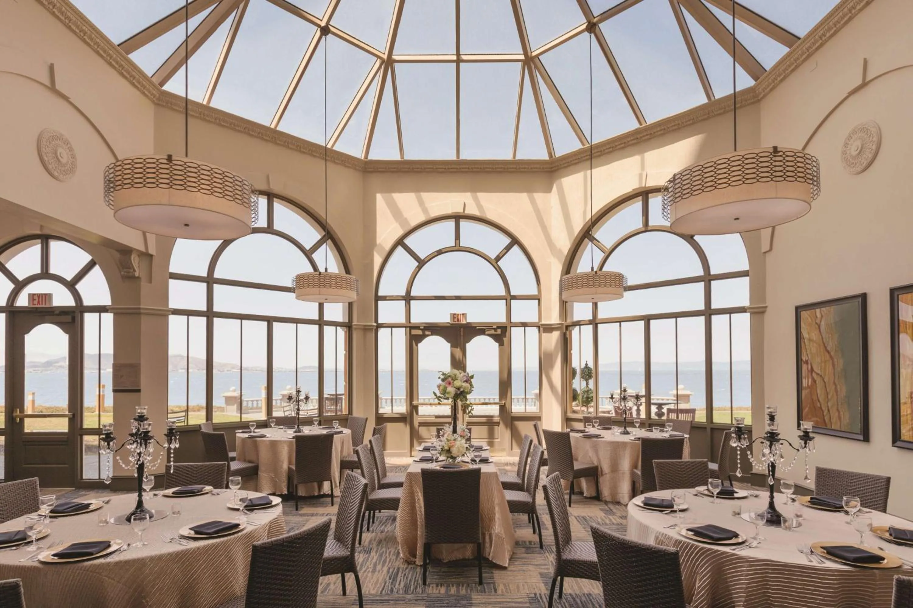 Meeting/conference room in Embassy Suites San Francisco Airport Waterfront