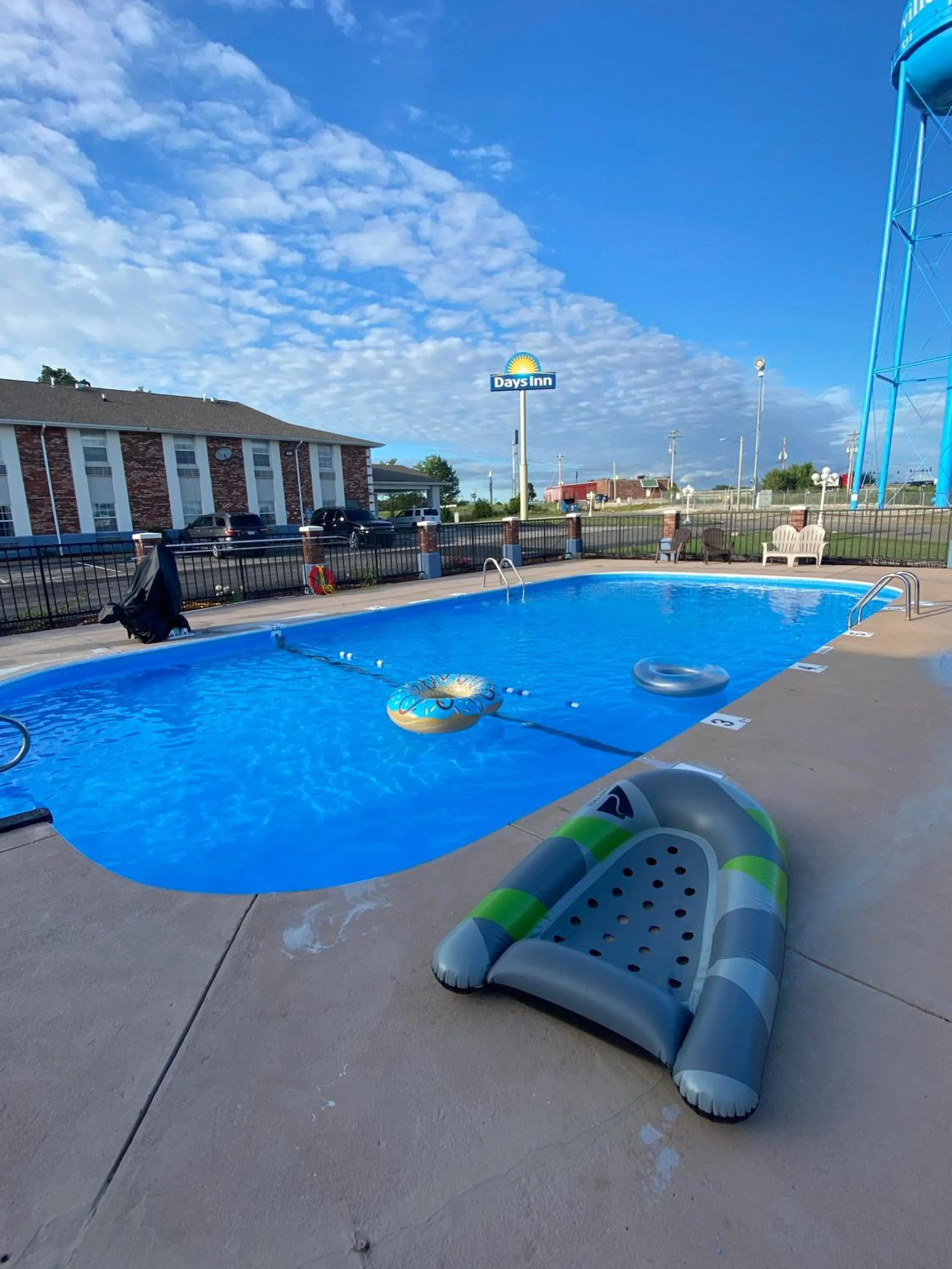 Days Inn by Wyndham Perryville MO