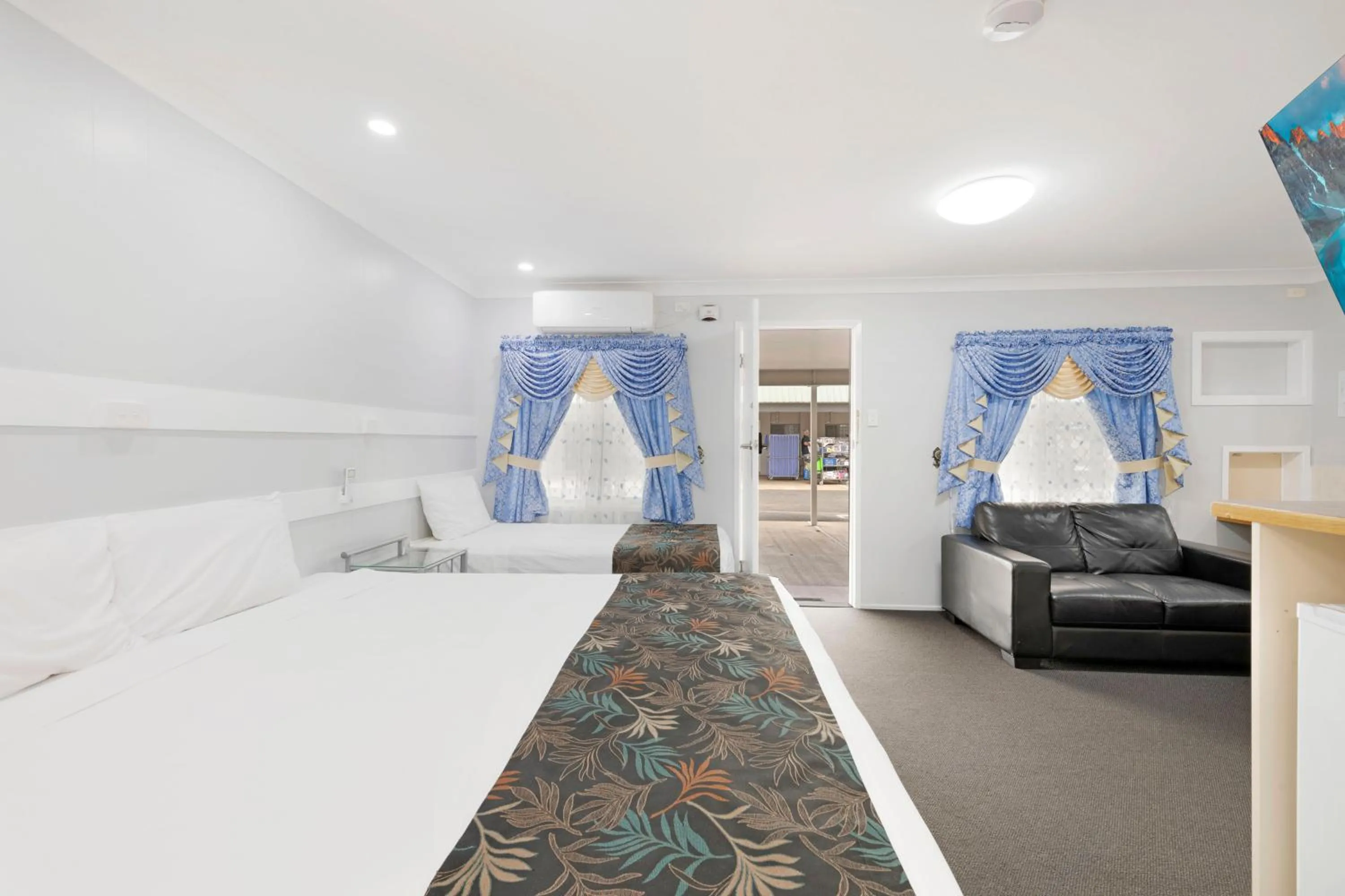 TV and multimedia, Bed in Best Western Bundaberg City Motor Inn