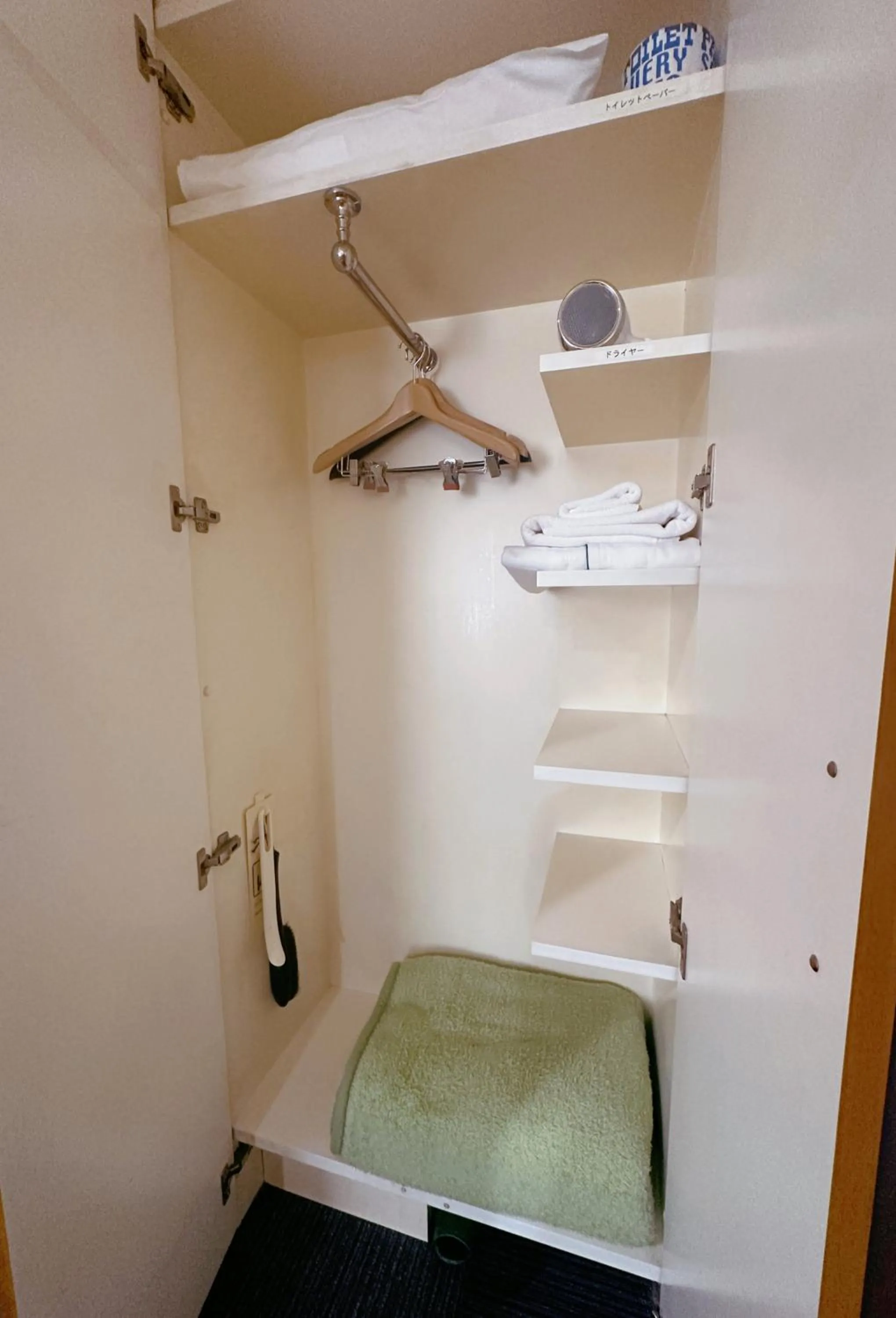 Photo of the whole room in Nissei Hotel Fukuoka