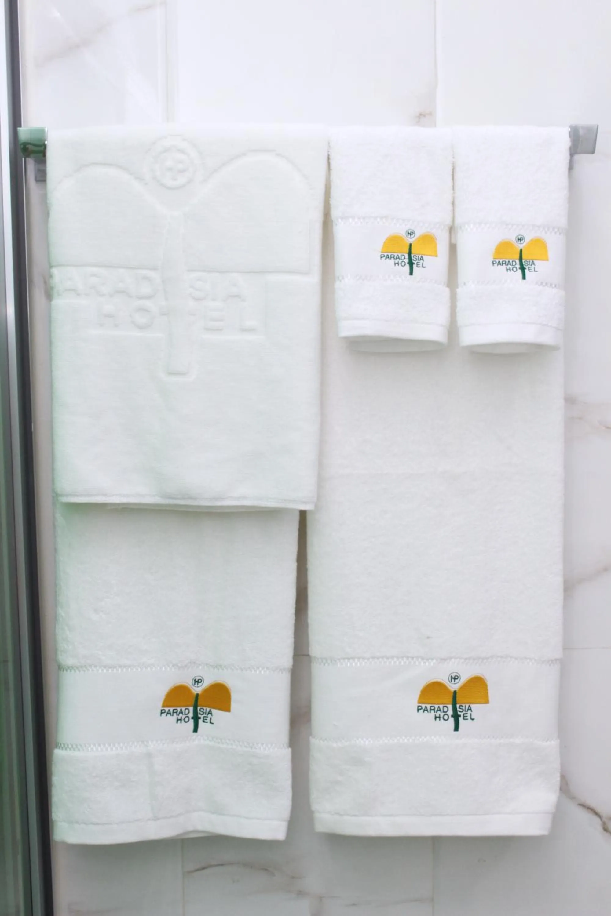 Bathroom in Paradisia Hotel