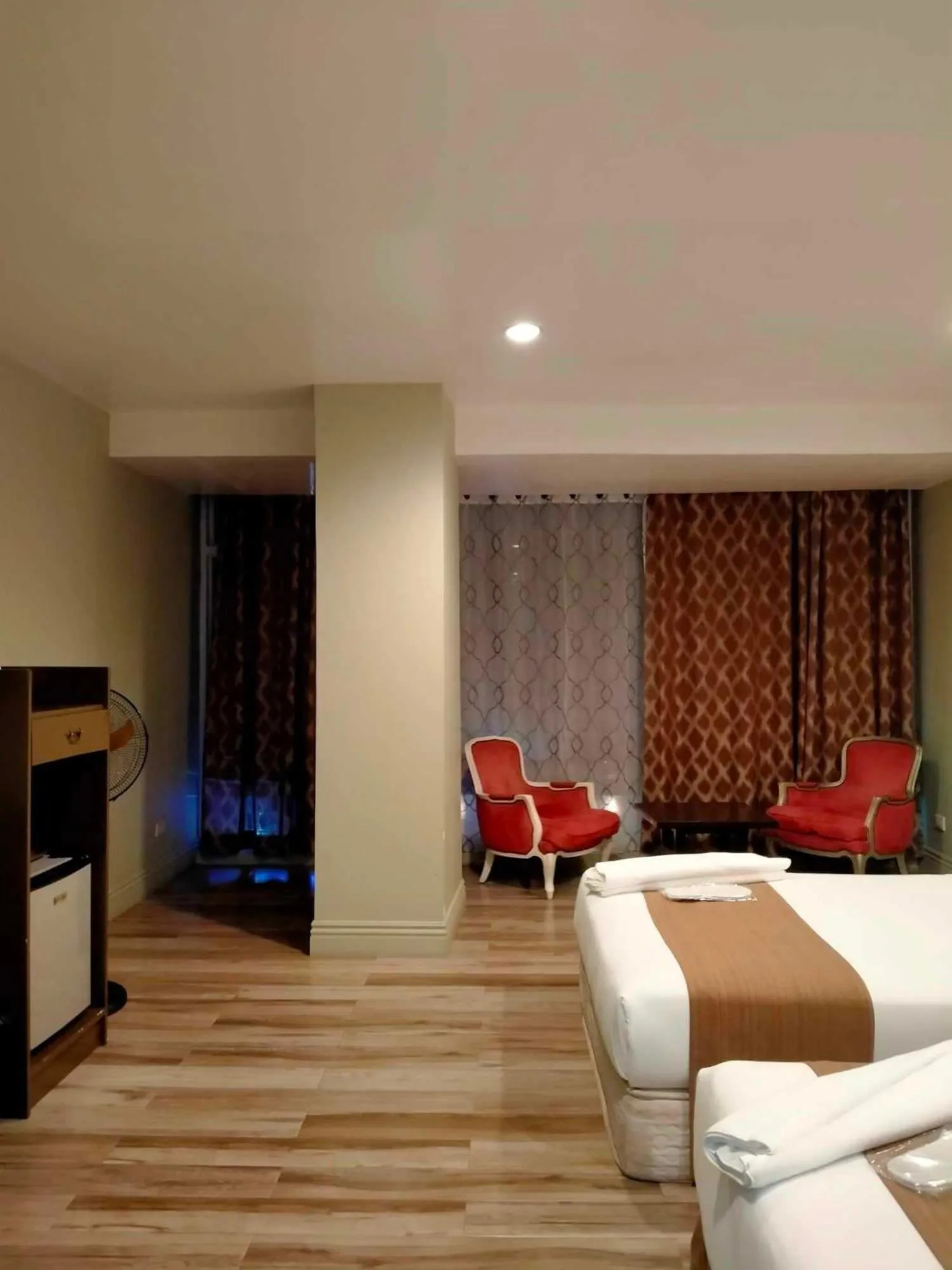 Bed in Skyland Garden Hotel and Resort