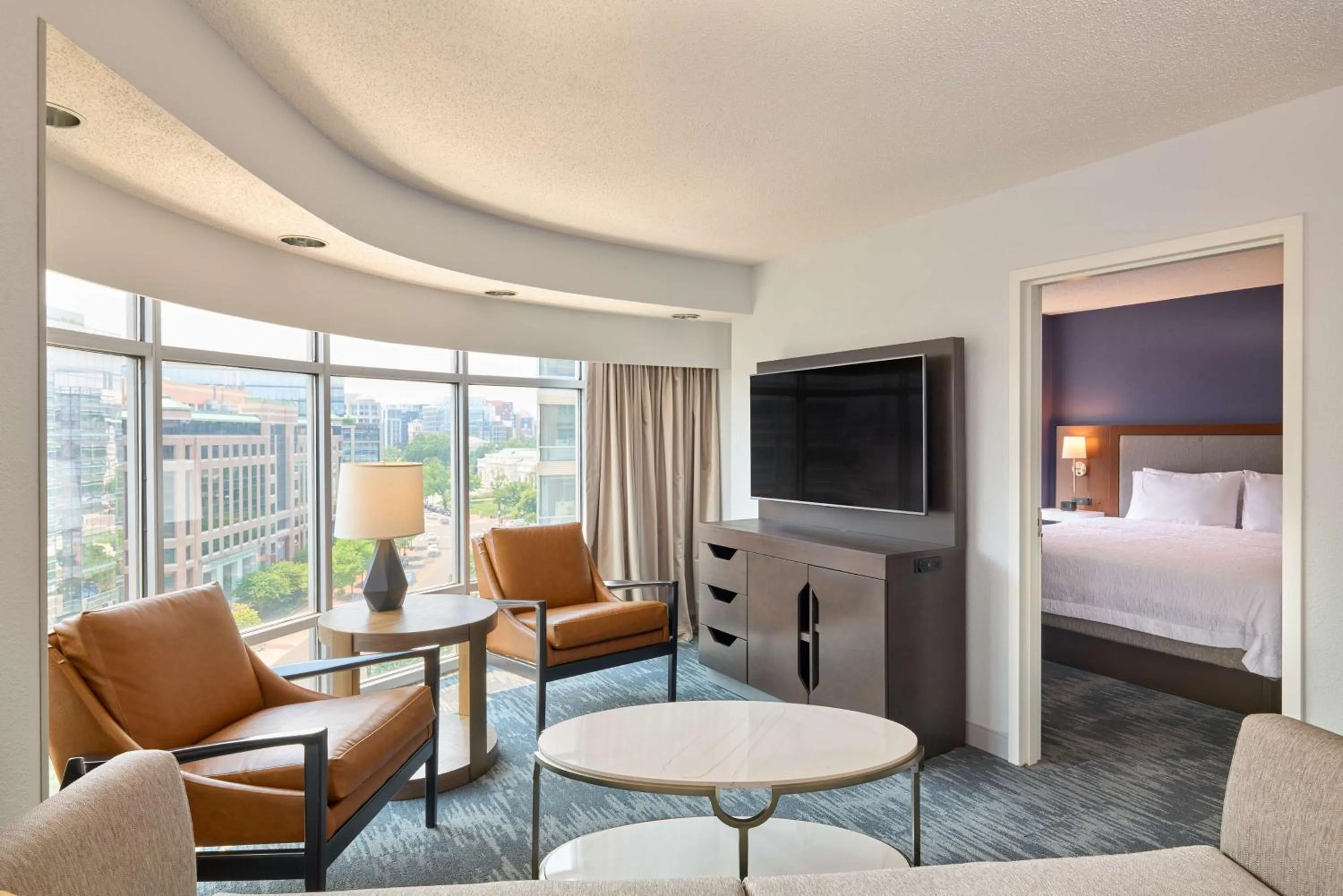 Bedroom, Bed in Hampton Inn Washington DC - Convention Center