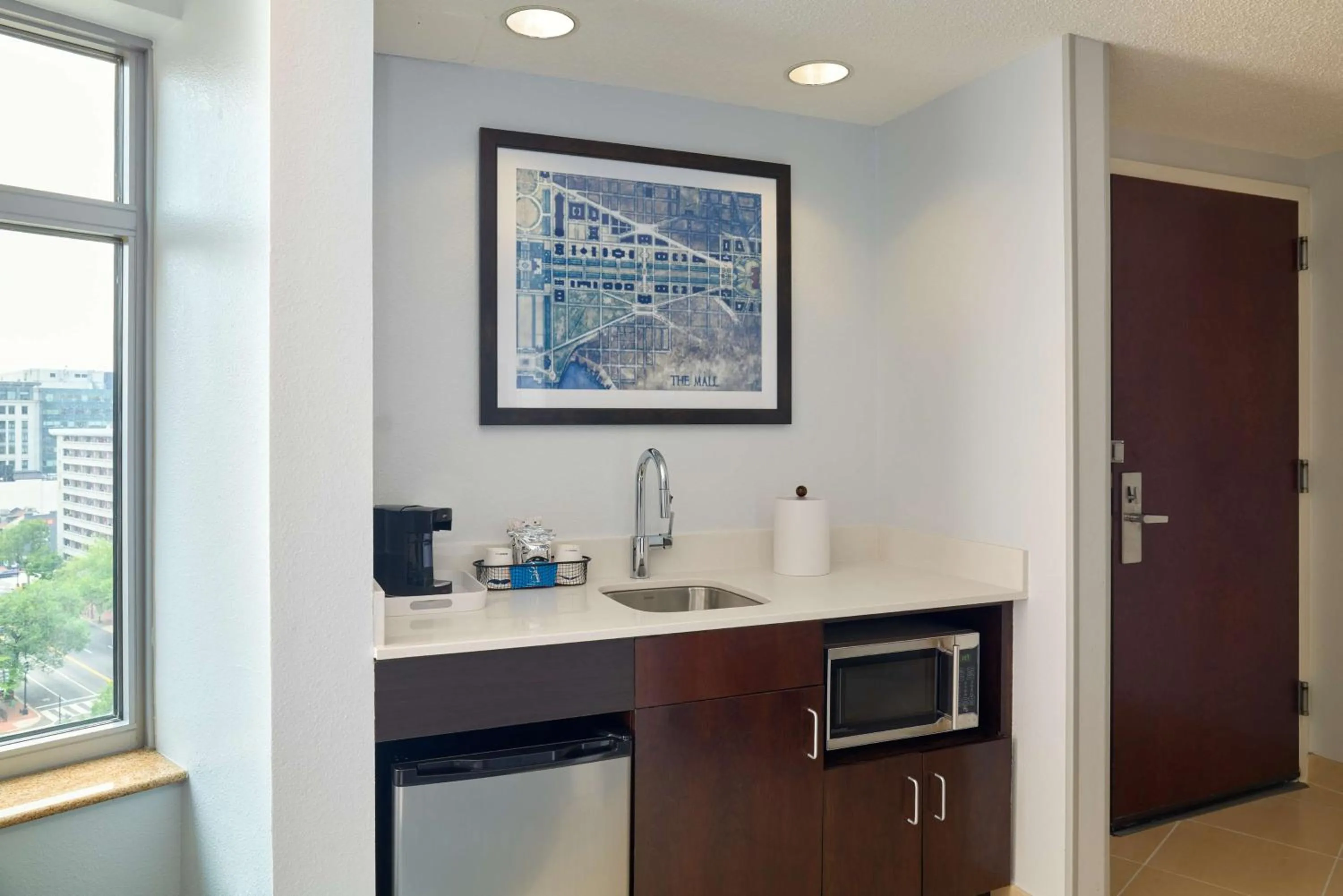 Photo of the whole room in Hampton Inn Washington DC - Convention Center