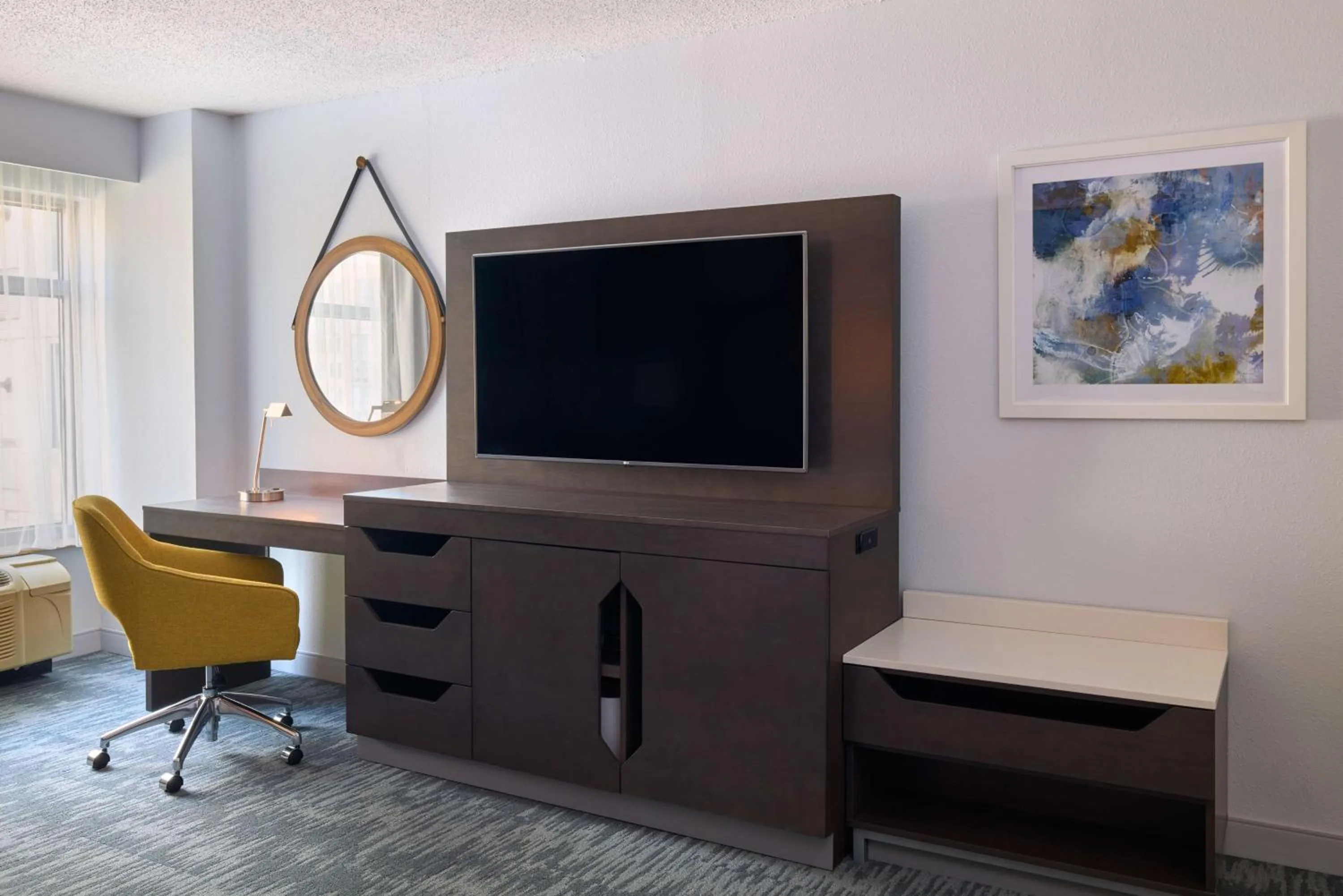 Bedroom in Hampton Inn Washington DC - Convention Center