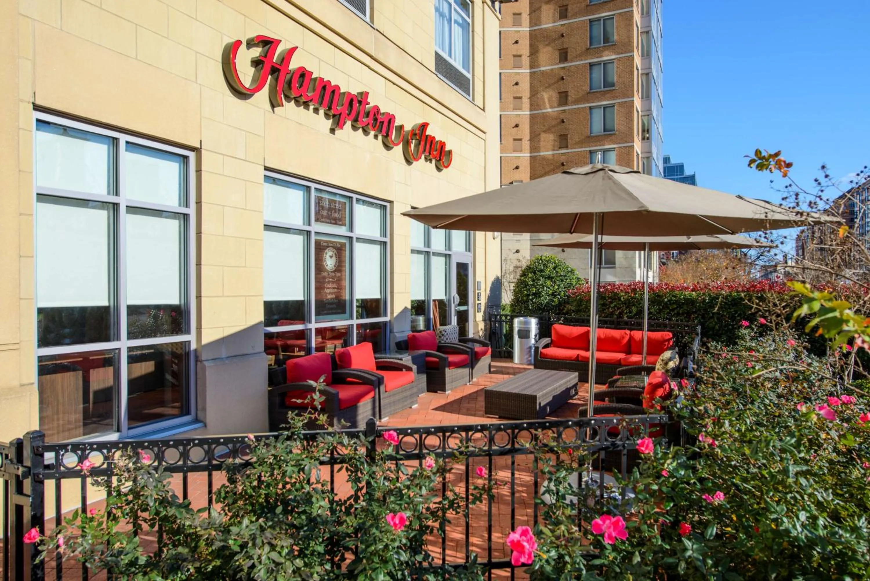 Property building in Hampton Inn Washington DC - Convention Center