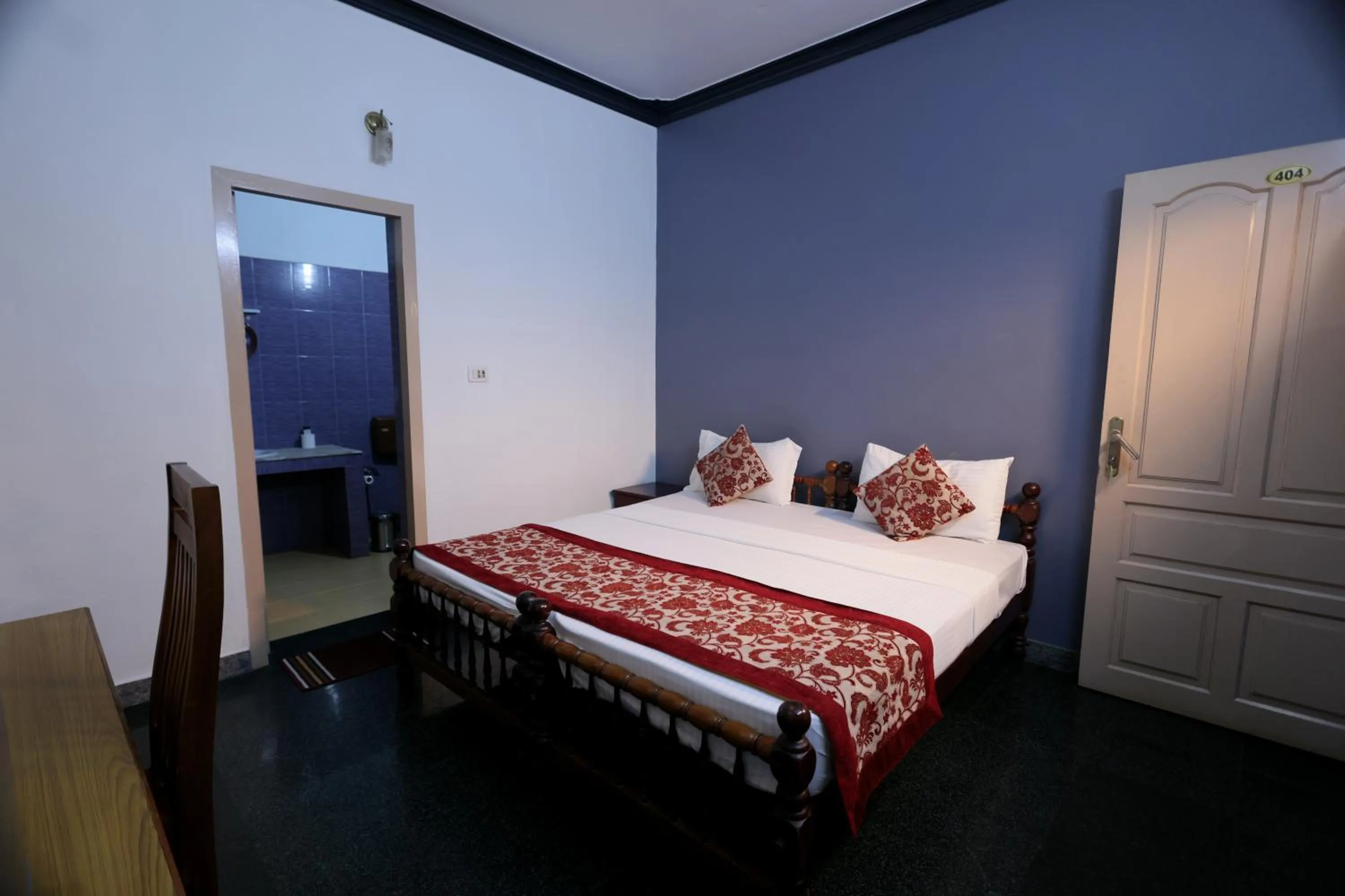 Bed in Ideal Ayurvedic Resort Kovalam