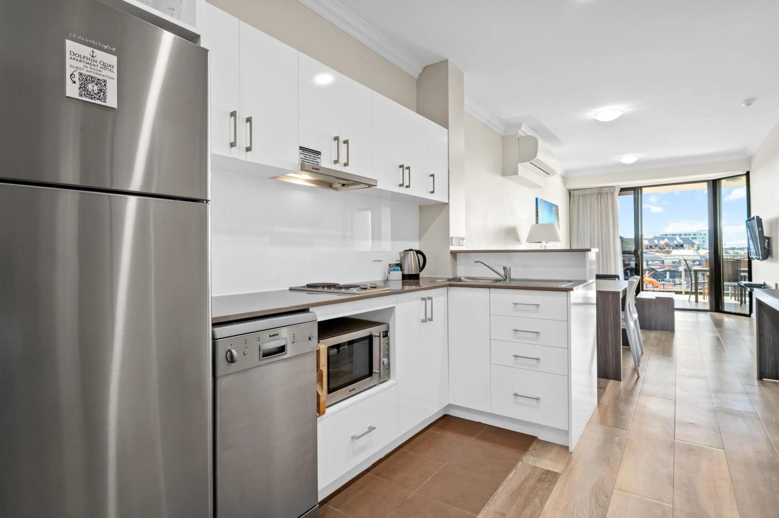 Kitchen or kitchenette in Dolphin Quay Apartments