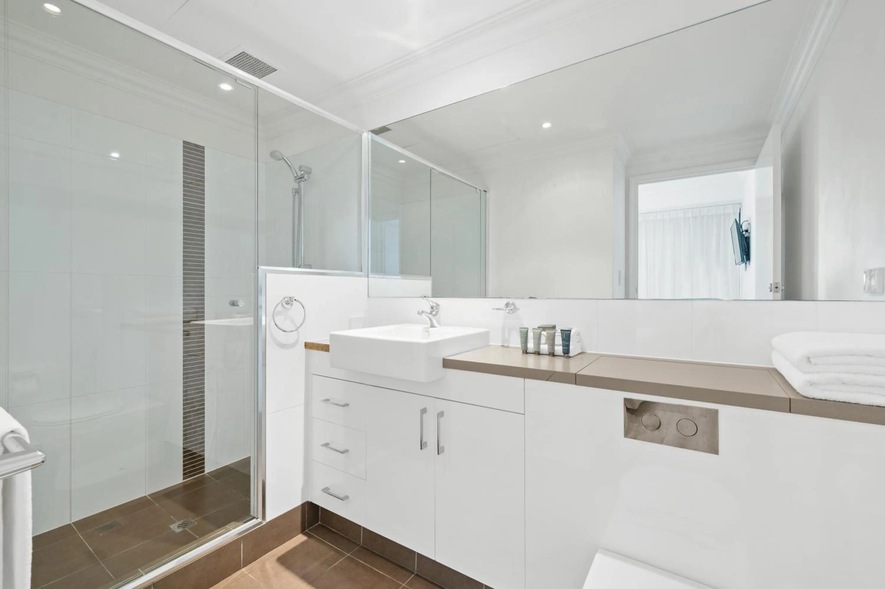 Shower in Dolphin Quay Apartments