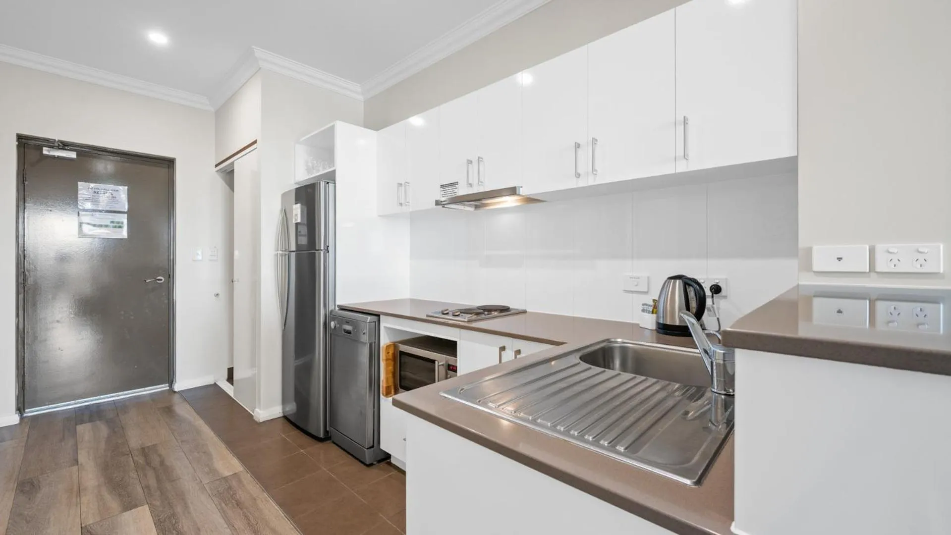 Kitchen or kitchenette in Dolphin Quay Apartments