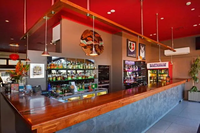 Lounge or bar in Mandurah Motel and Apartments