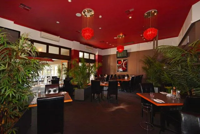 Restaurant/places to eat in Mandurah Motel and Apartments
